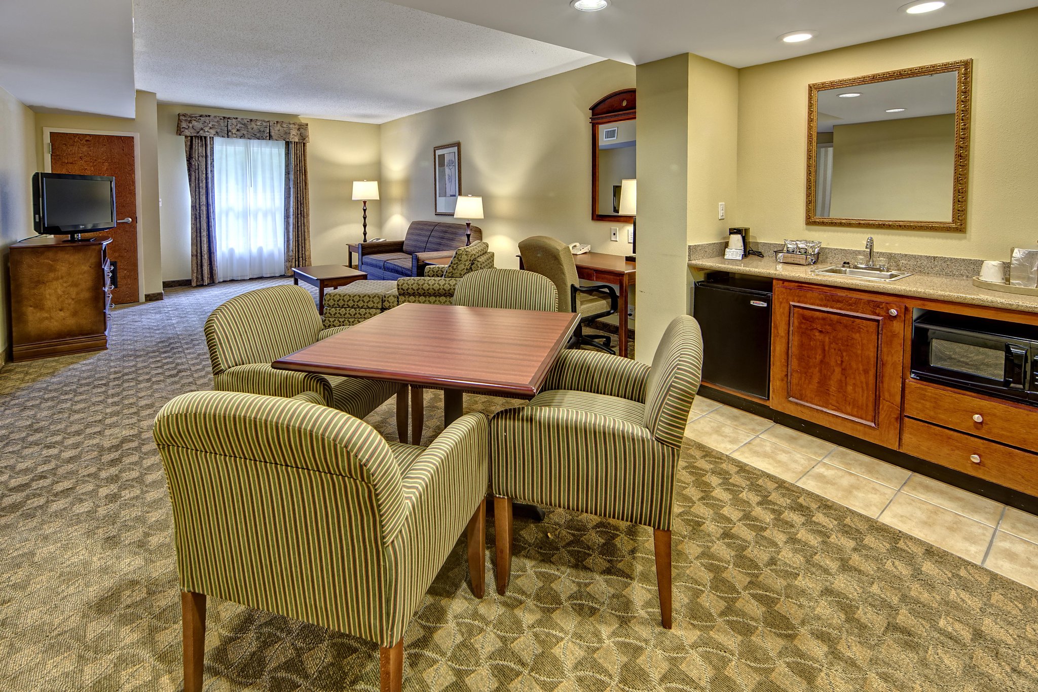 Hampton Inn & Suites Cashiers-Sapphire Valley