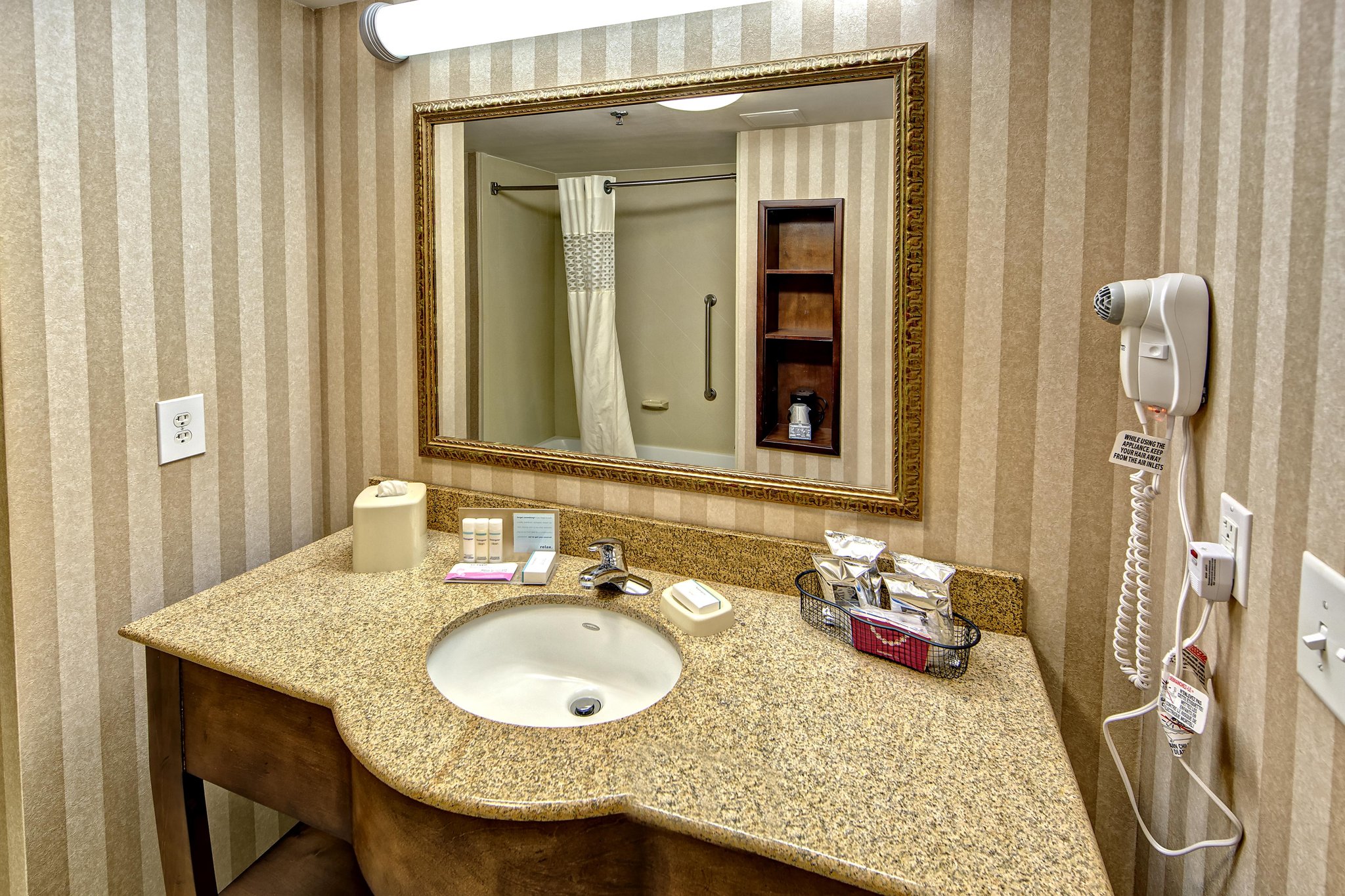 Hampton Inn & Suites Cashiers-Sapphire Valley