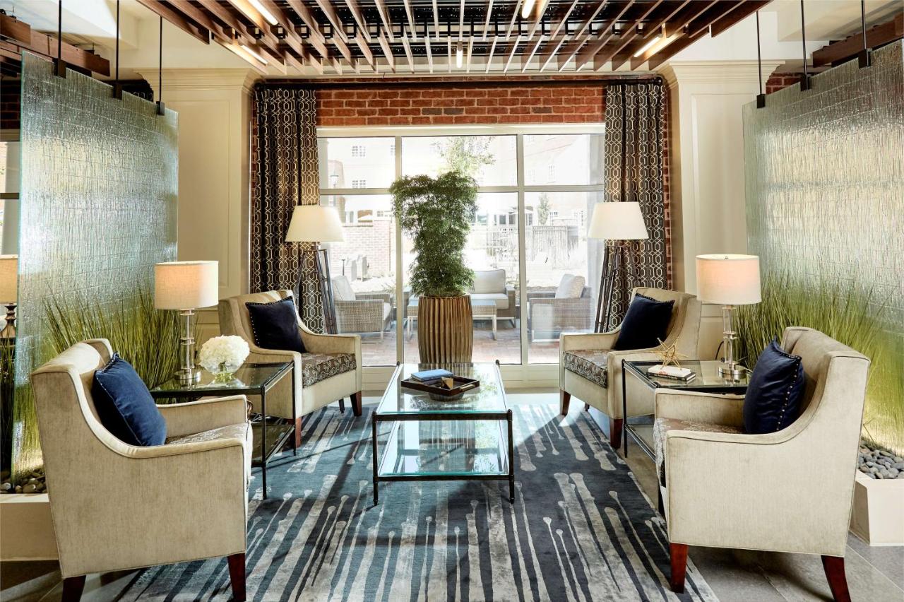 Rizzo Center - Destination by Hyatt