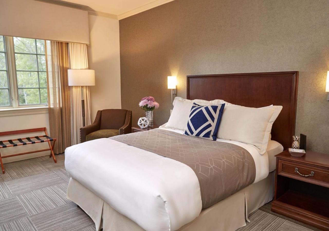 Rizzo Center - Destination by Hyatt