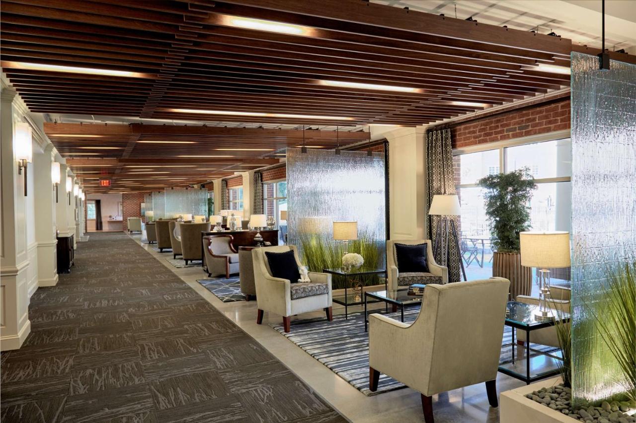 Rizzo Center - Destination by Hyatt