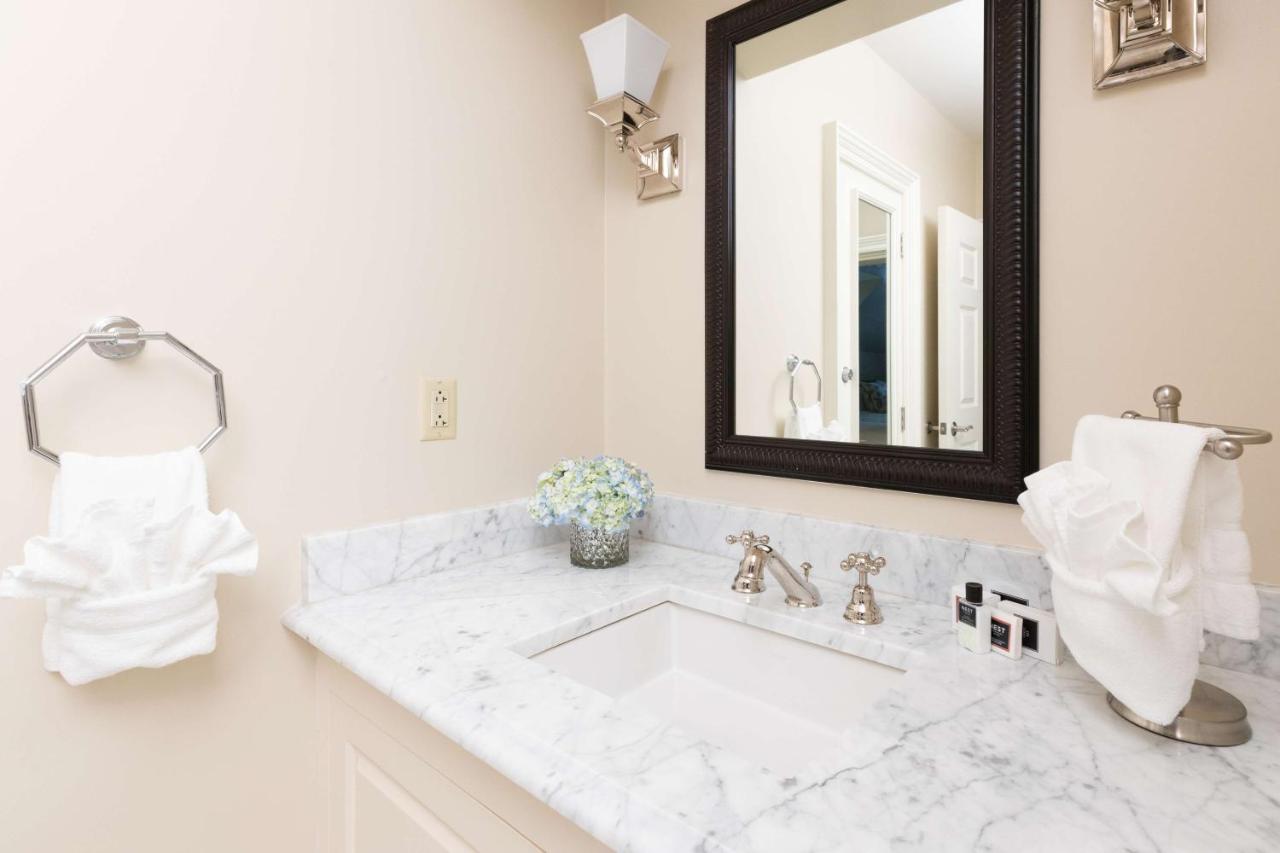 Rizzo Center - Destination by Hyatt