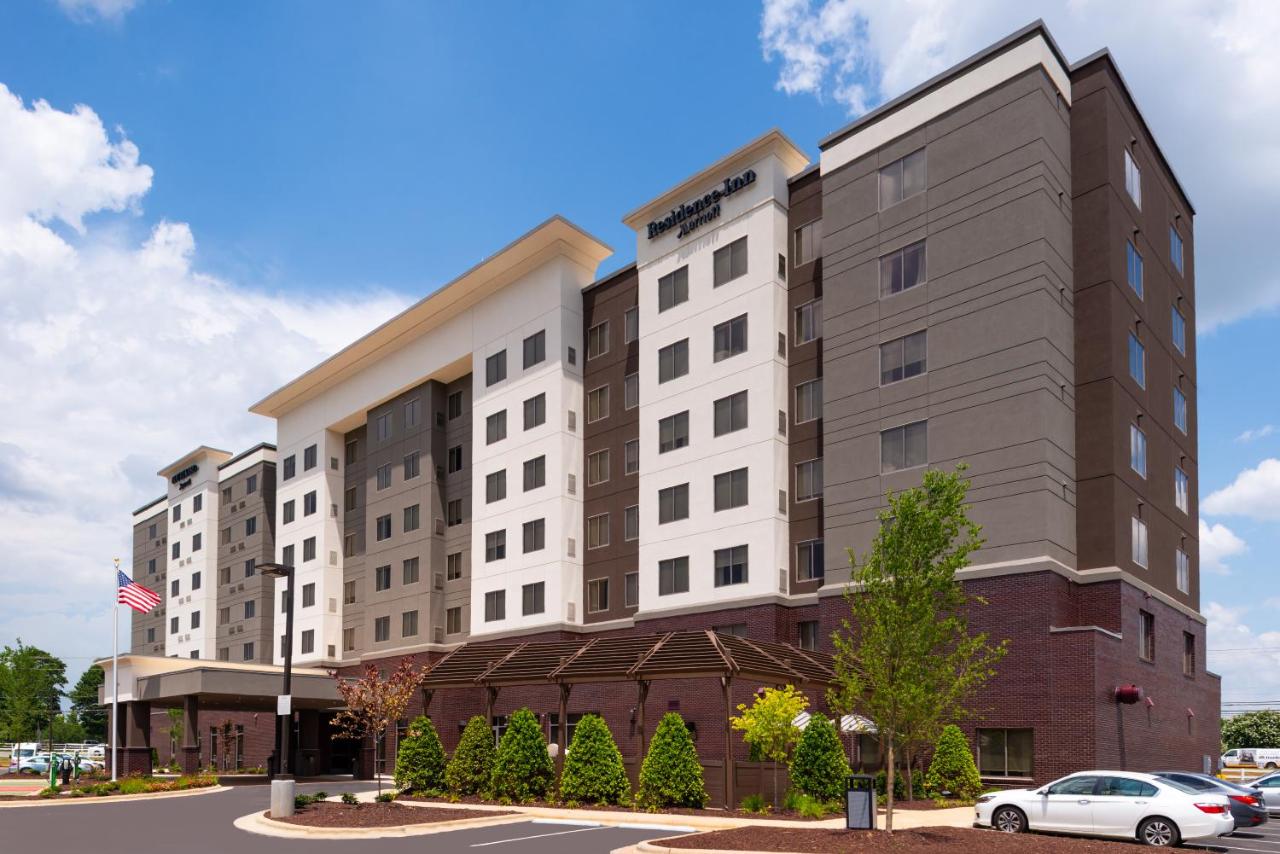 Courtyard Charlotte Northlake