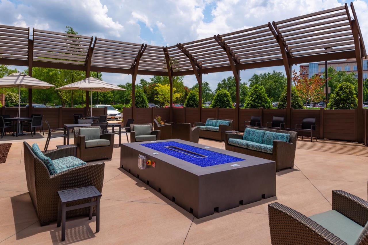Courtyard Charlotte Northlake