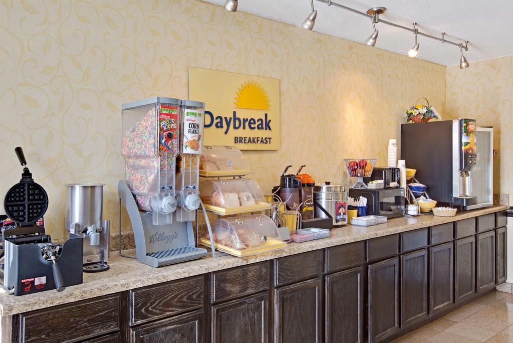 Days Inn by Wyndham Charlotte/Woodlawn Near Carowinds