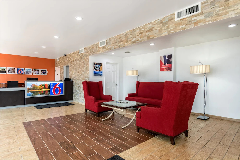 Econo Lodge Airport near Billy Graham Parkway