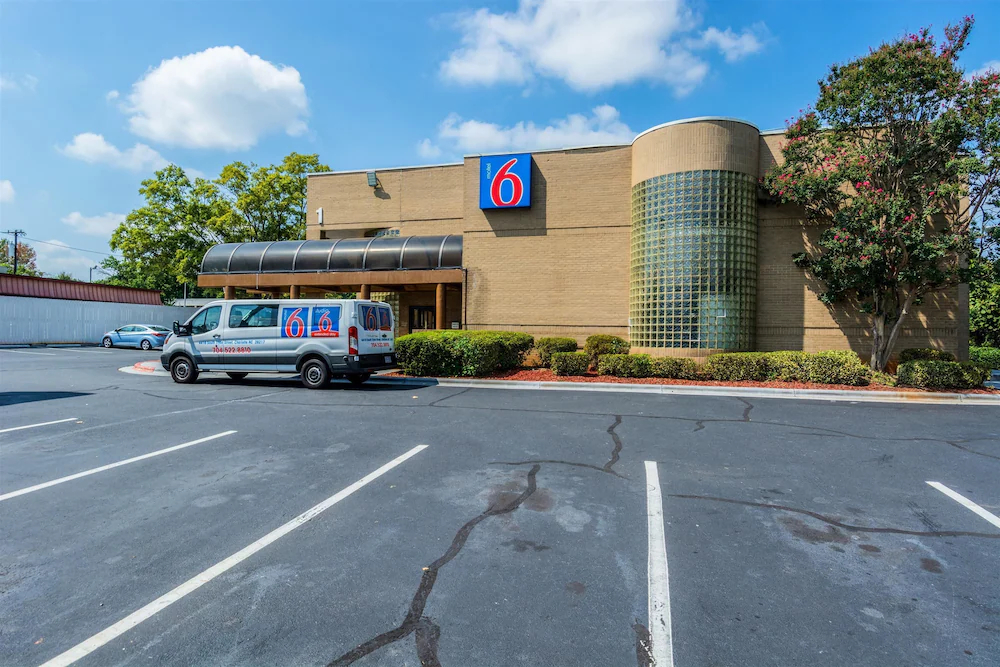 Econo Lodge Airport near Billy Graham Parkway