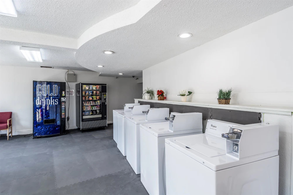 Econo Lodge Airport near Billy Graham Parkway