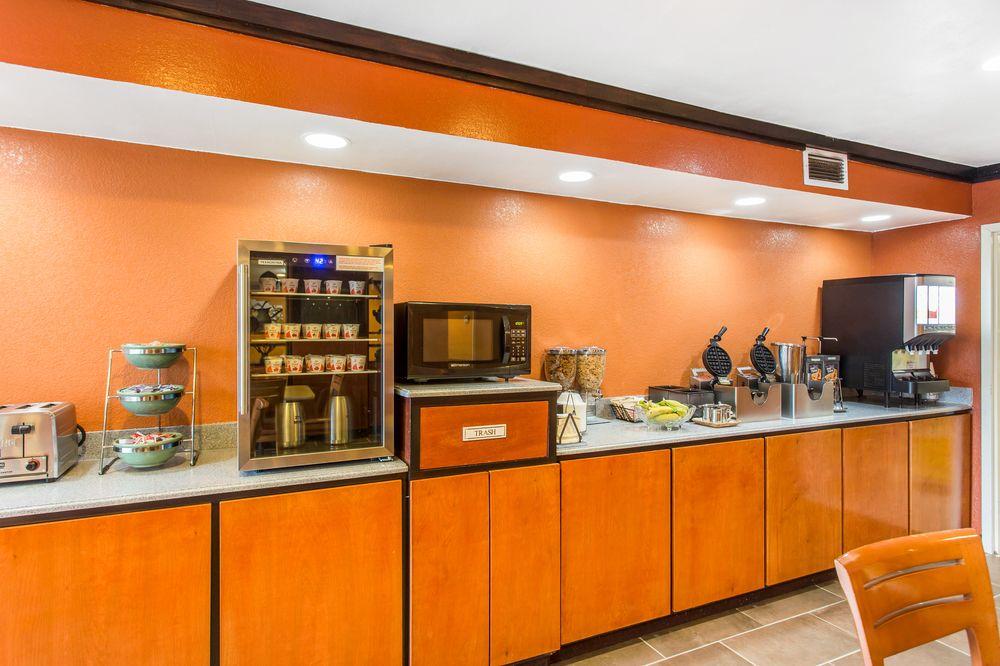 Studios & Suites 4 Less Charlotte