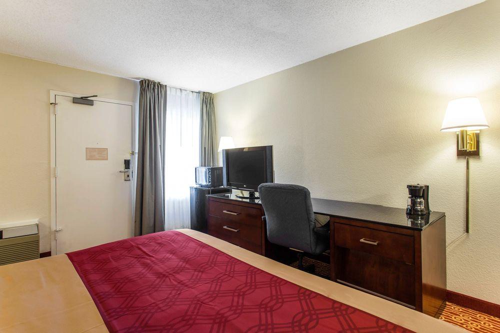 Studios & Suites 4 Less Charlotte