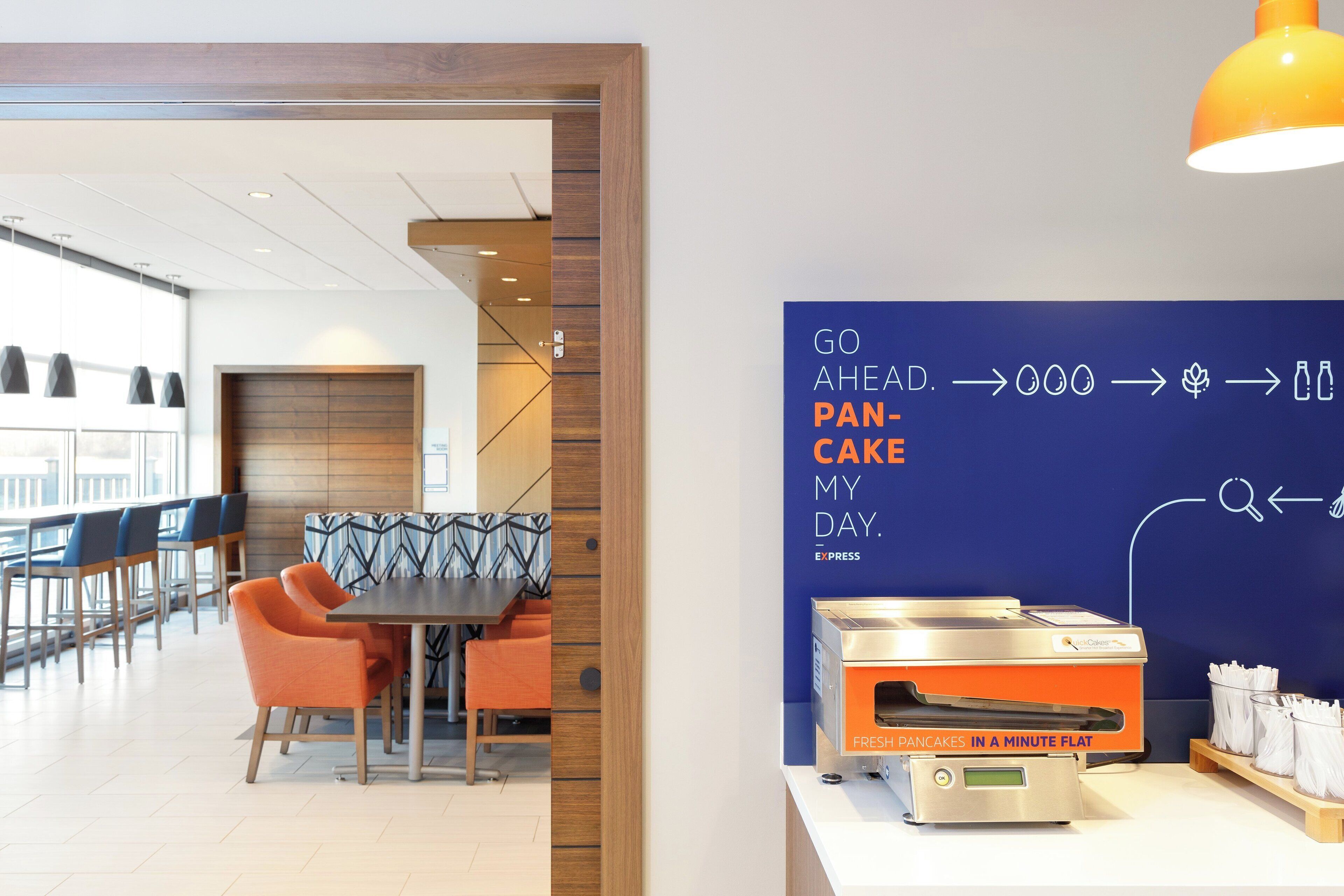 Holiday Inn Express & Suites Charlotte Airport Area