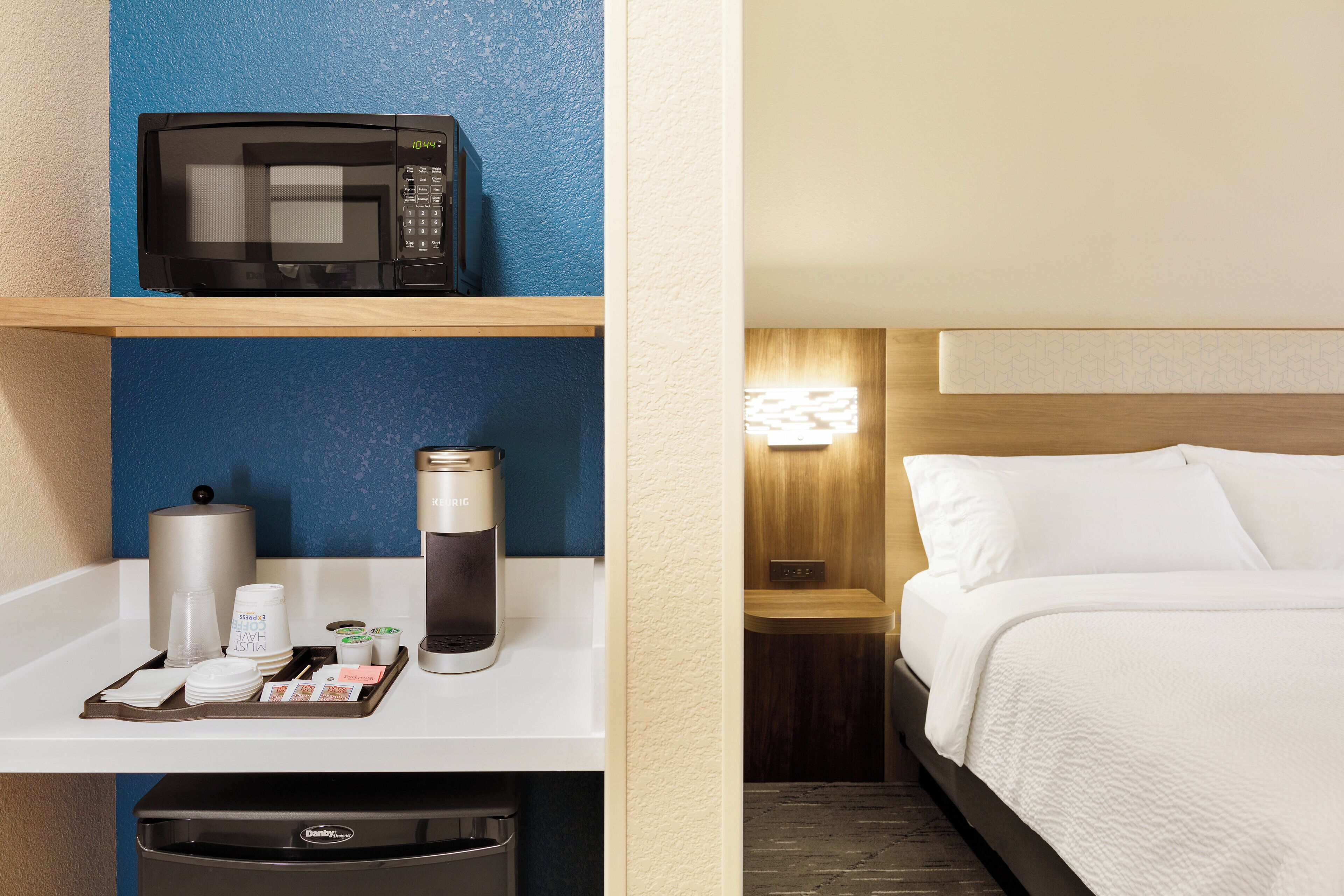 Holiday Inn Express & Suites Charlotte Airport Area