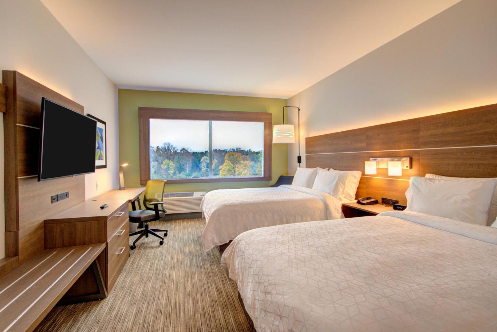 Holiday Inn Express & Suites Charlotte Southwest