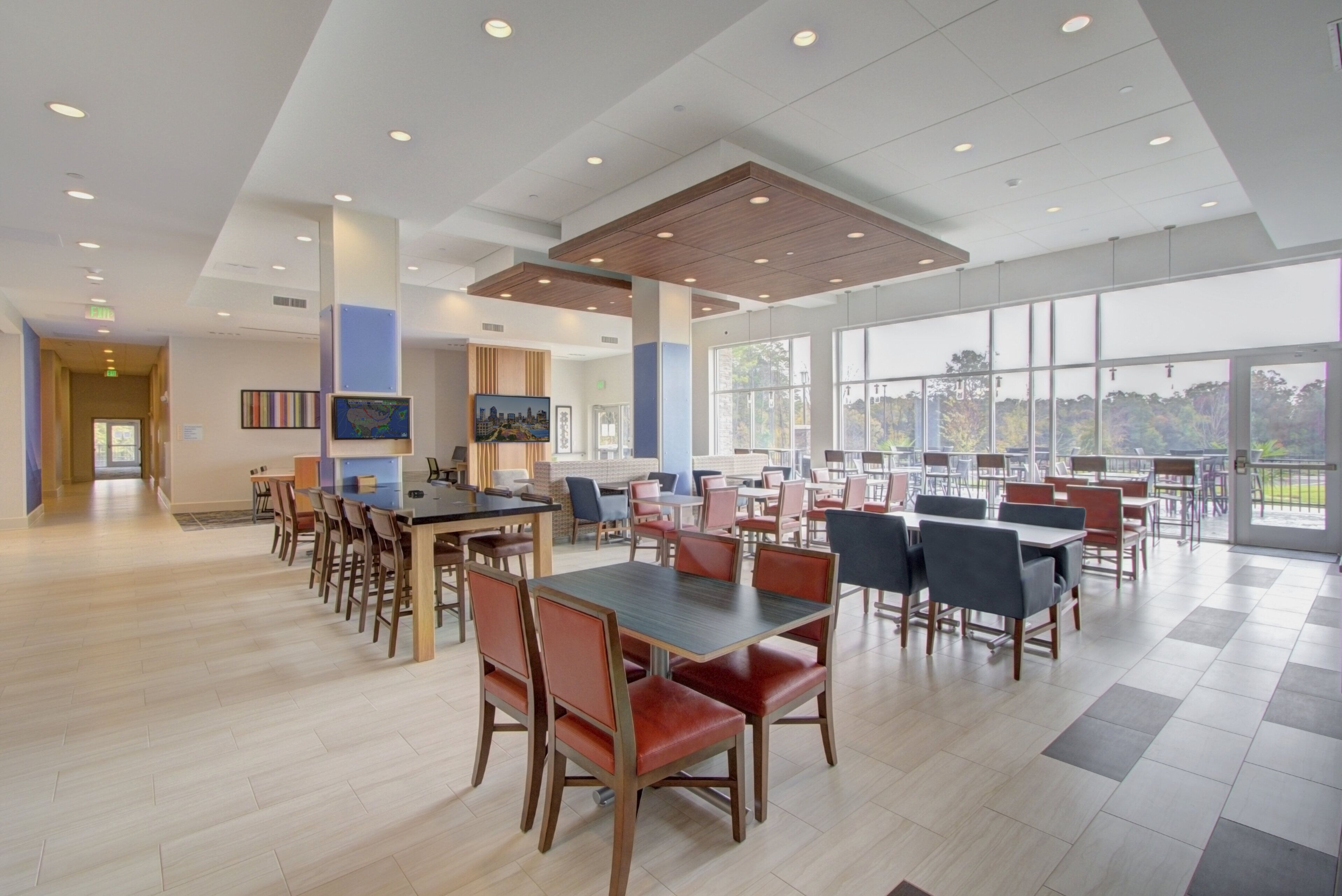 Holiday Inn Express & Suites Charlotte Southwest