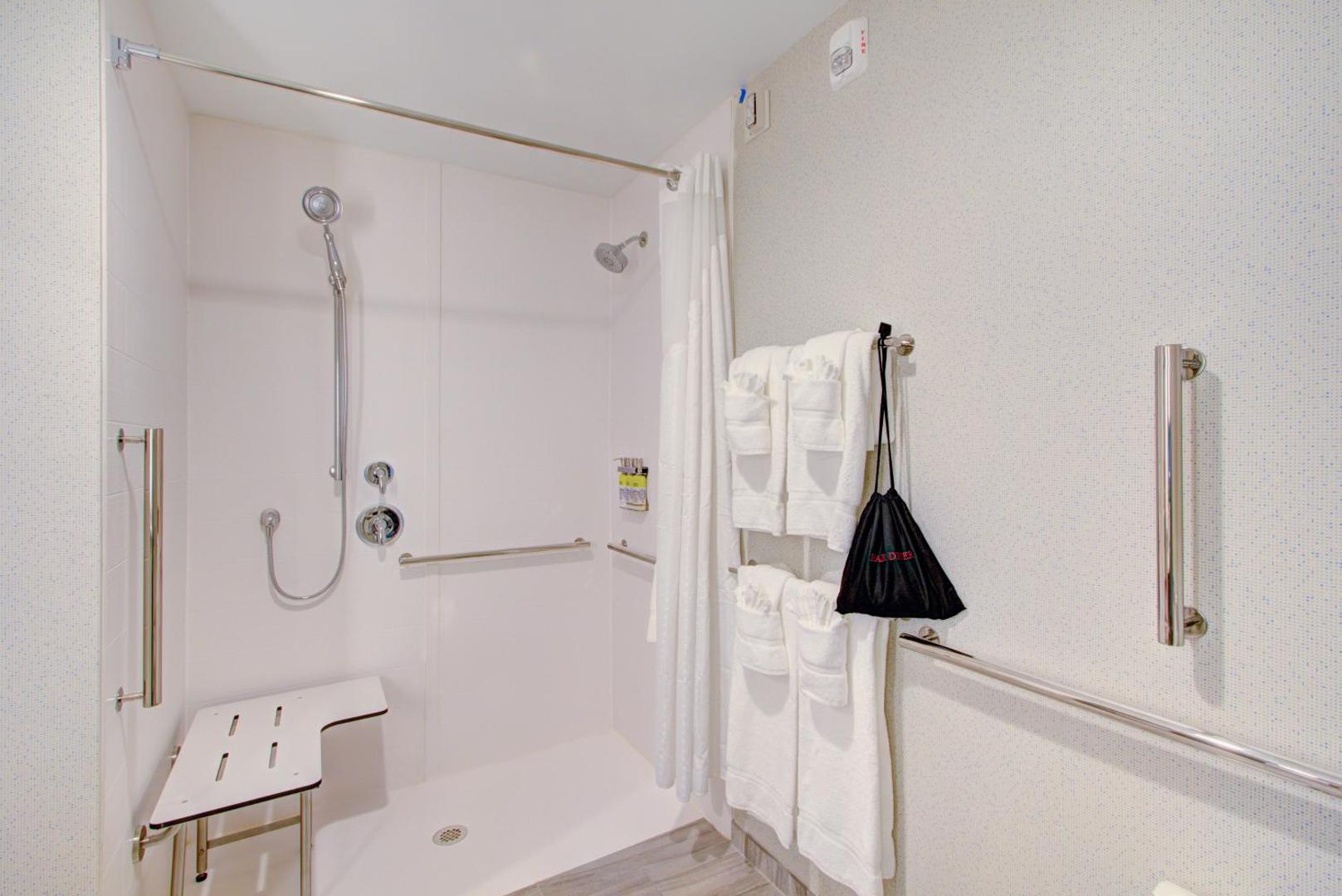 Holiday Inn Express & Suites Charlotte Southwest