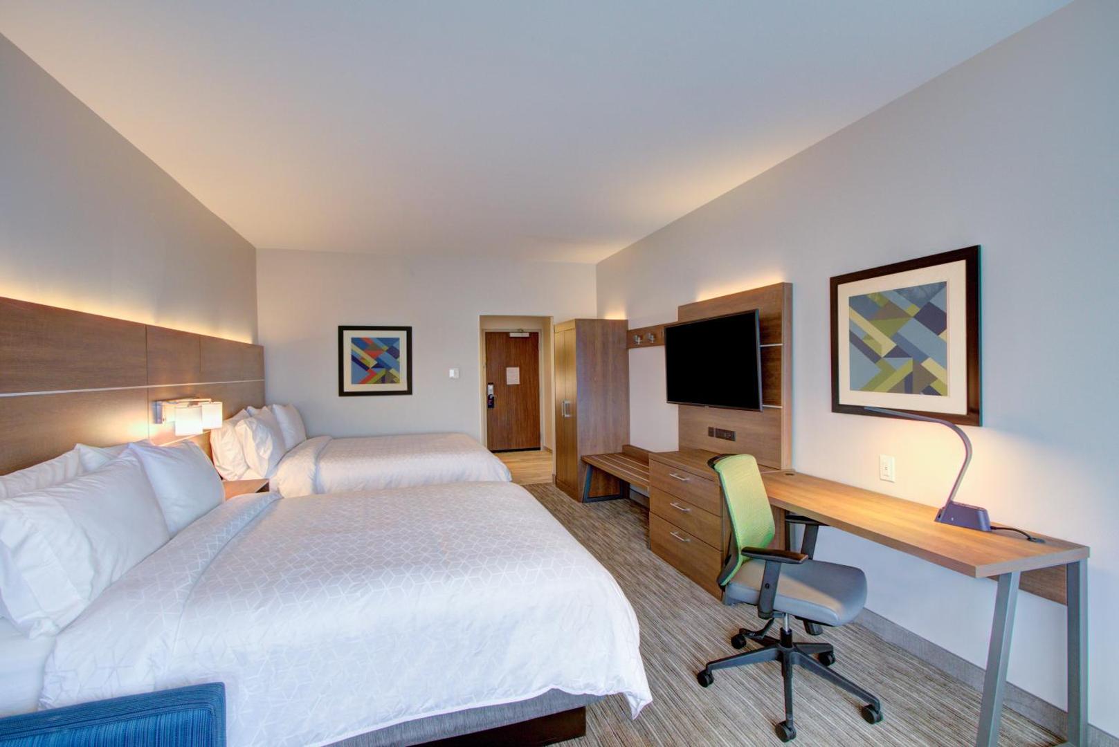 Holiday Inn Express & Suites Charlotte Southwest
