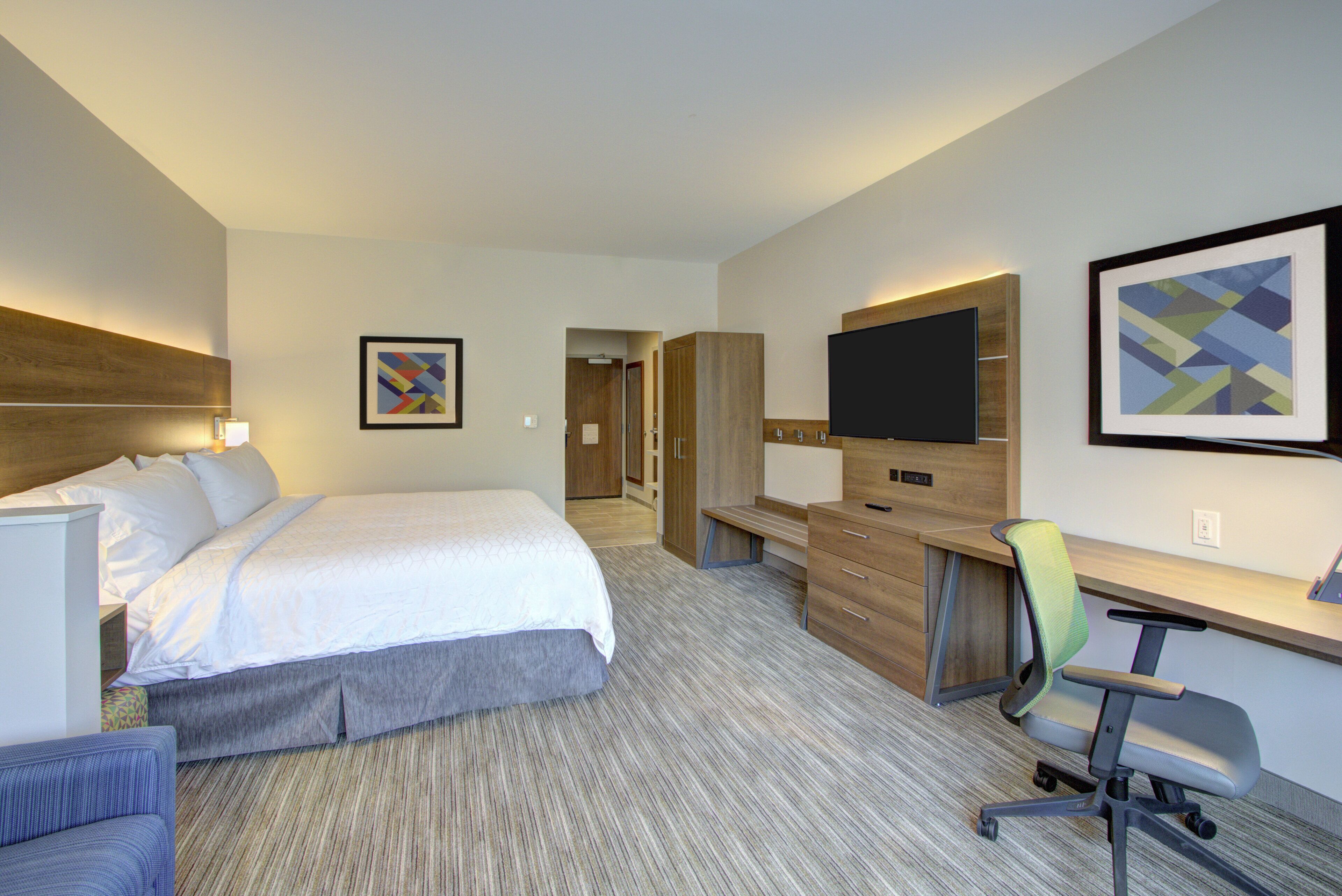 Holiday Inn Express & Suites Charlotte Southwest
