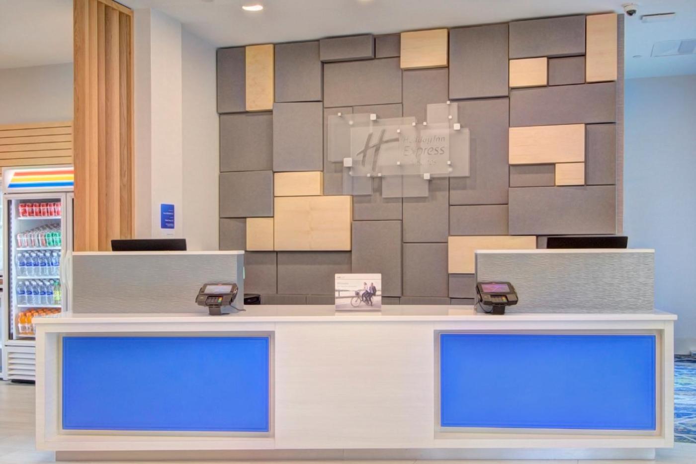 Holiday Inn Express & Suites Charlotte Southwest