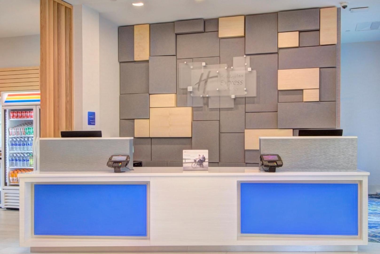 Holiday Inn Express & Suites Charlotte Southwest