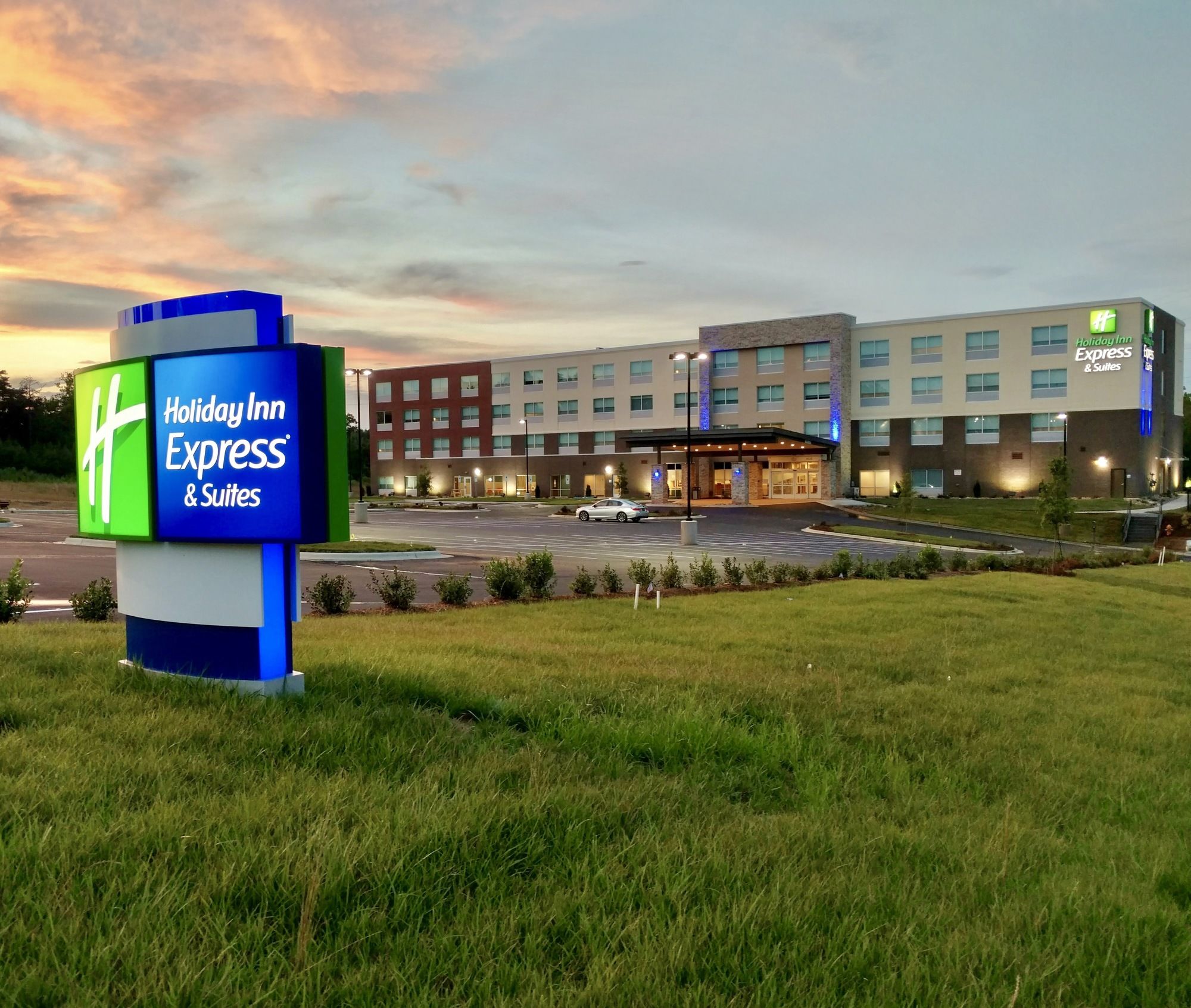 Holiday Inn Express & Suites University Research Park