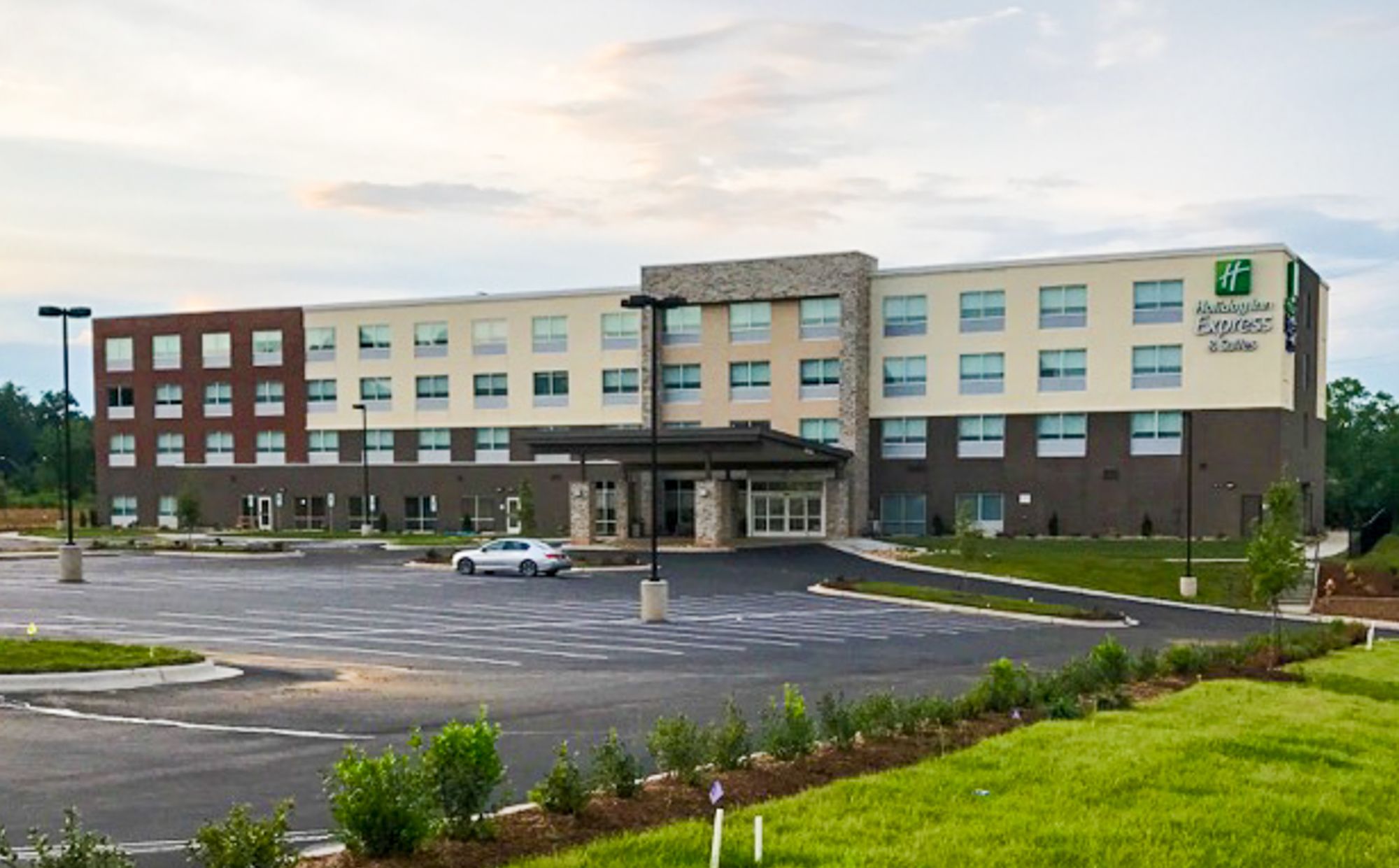 Holiday Inn Express & Suites University Research Park