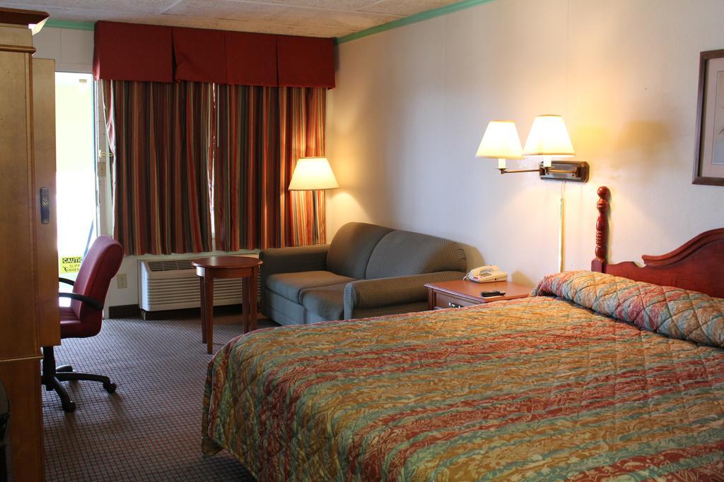 Econo Lodge Charlotte Airport Area