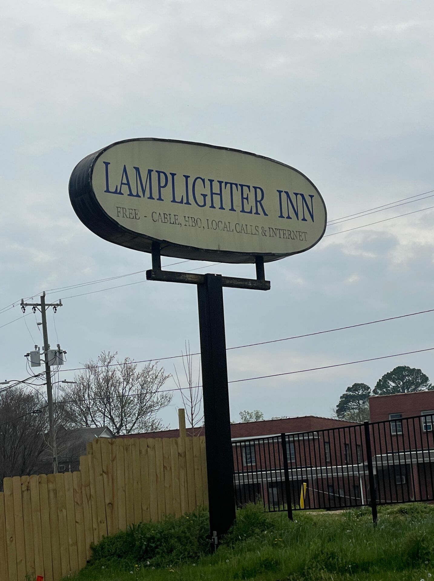 Lamplighter Inn By Oyo Charlotte Airport Area