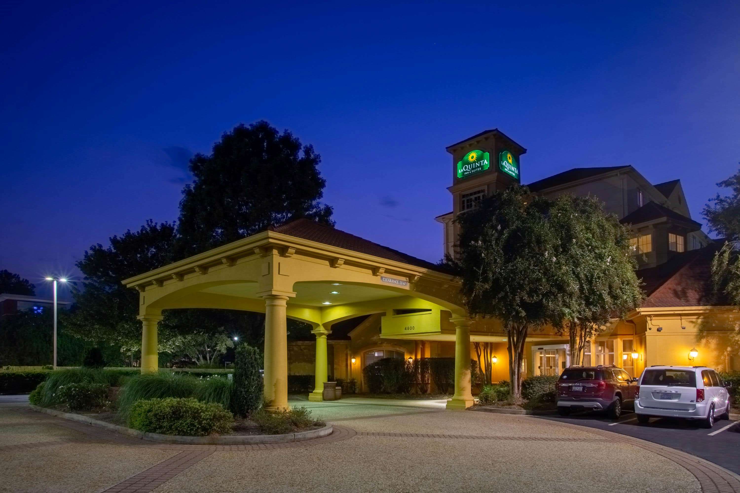 La Quinta Inn & Suites by Wyndham Charlotte Airport South