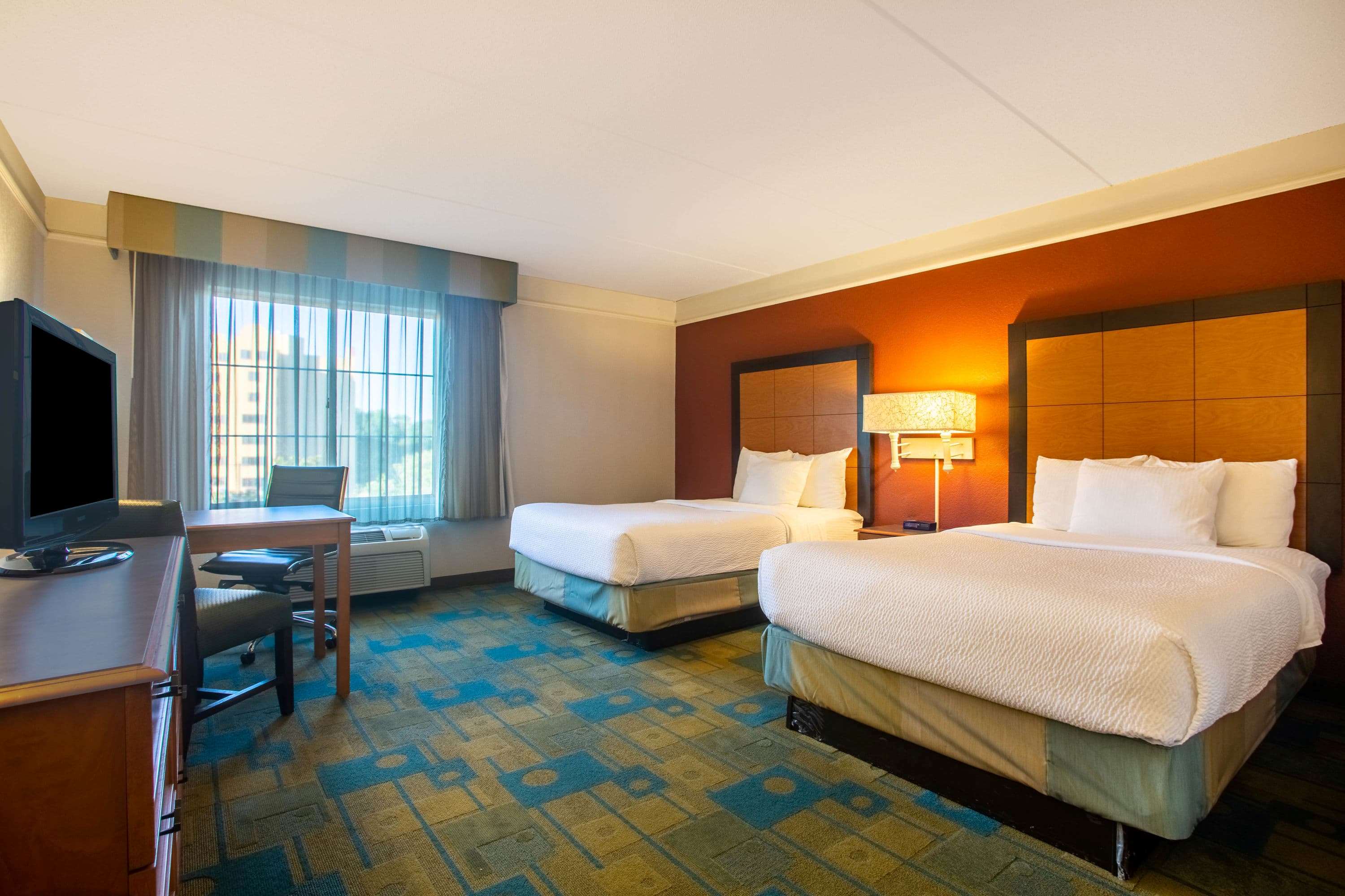 La Quinta Inn & Suites by Wyndham Charlotte Airport South