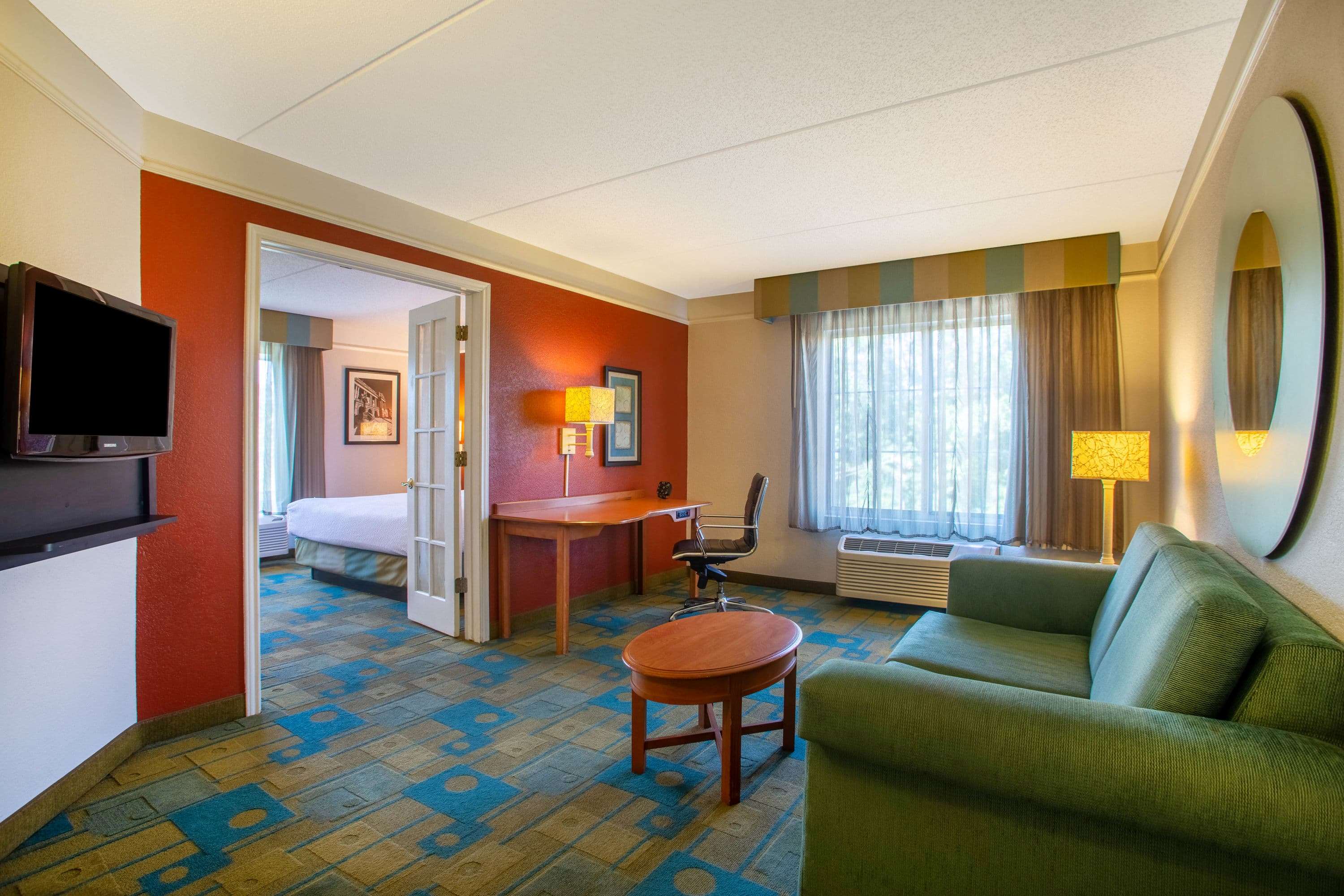 La Quinta Inn & Suites by Wyndham Charlotte Airport South