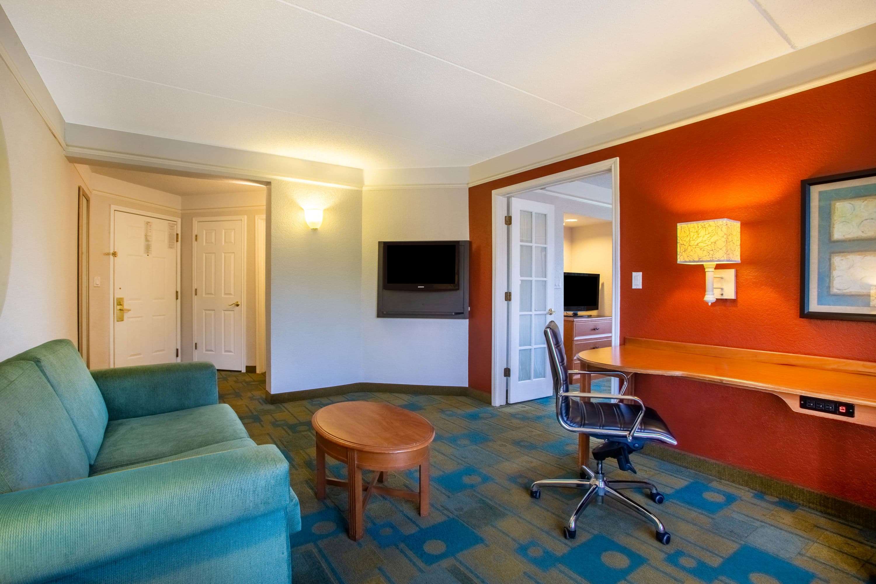 La Quinta Inn & Suites by Wyndham Charlotte Airport South