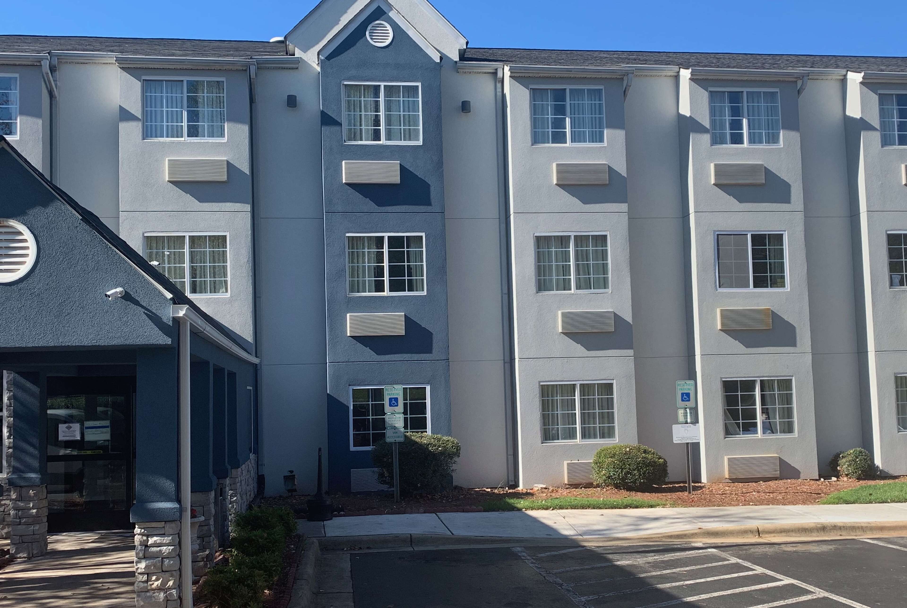 Microtel Inn & Suites by Wyndham Charlotte Airport
