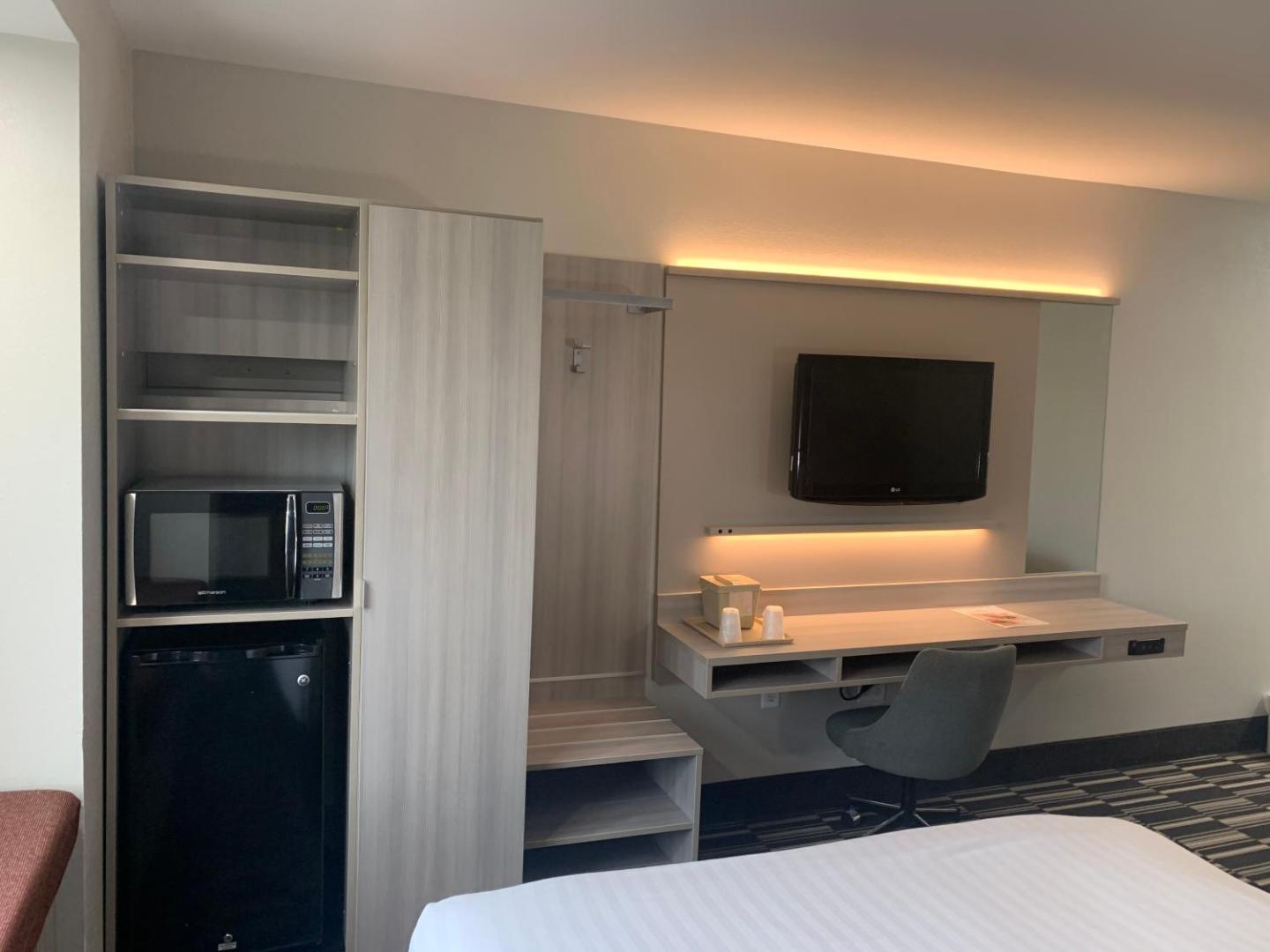 Microtel Inn & Suites by Wyndham Charlotte Airport