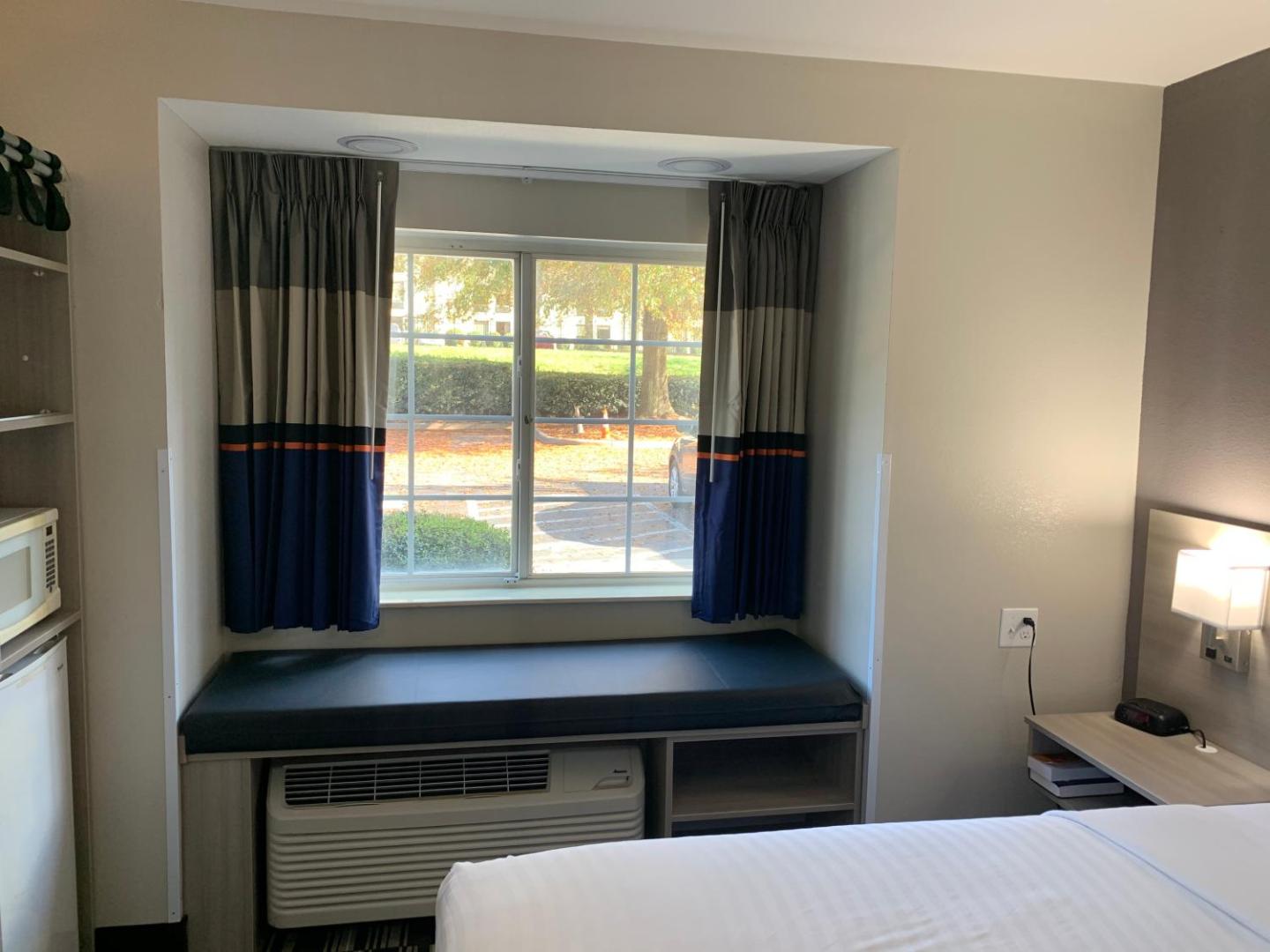 Microtel Inn & Suites by Wyndham Charlotte Airport