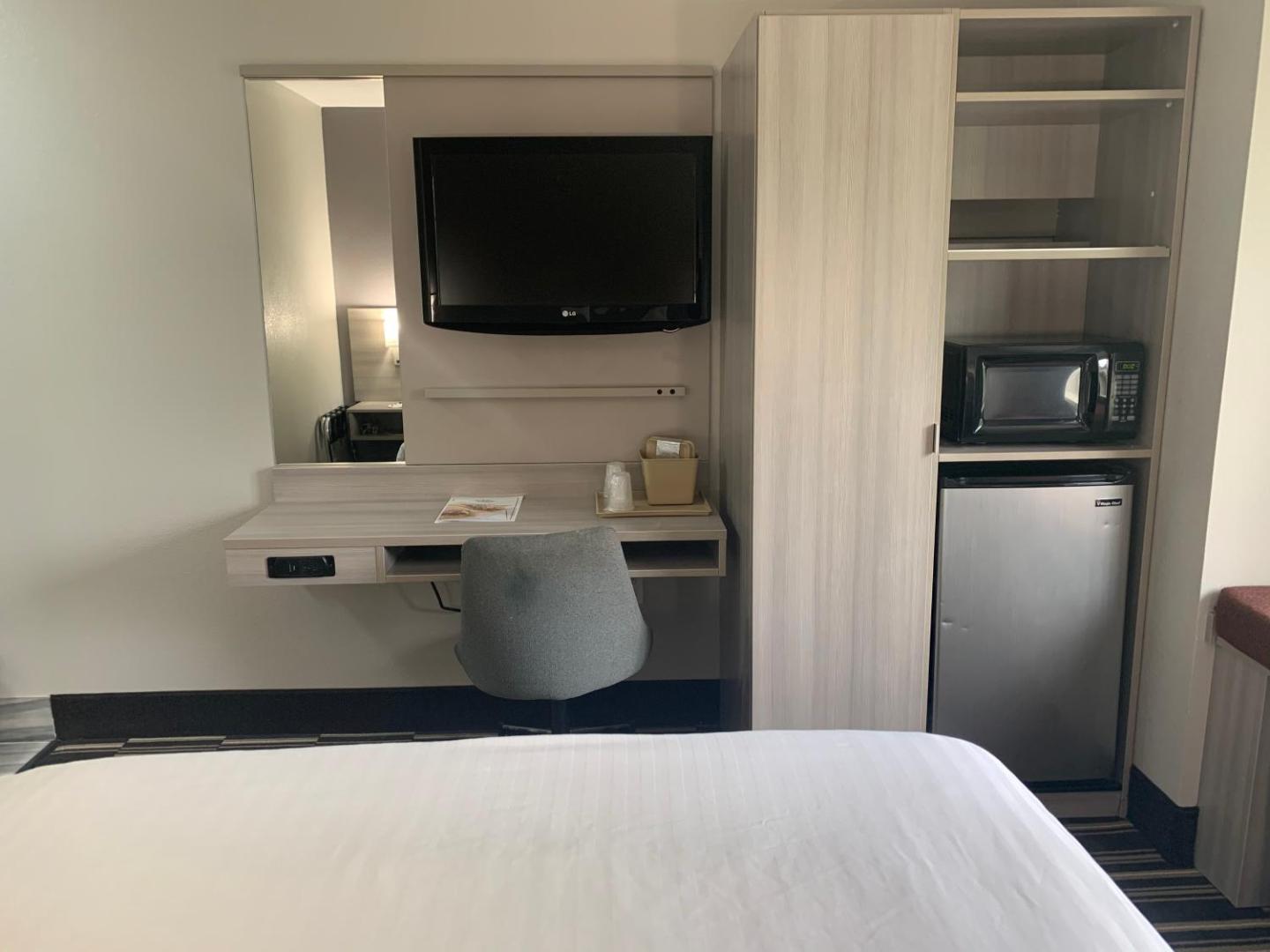 Microtel Inn & Suites by Wyndham Charlotte Airport