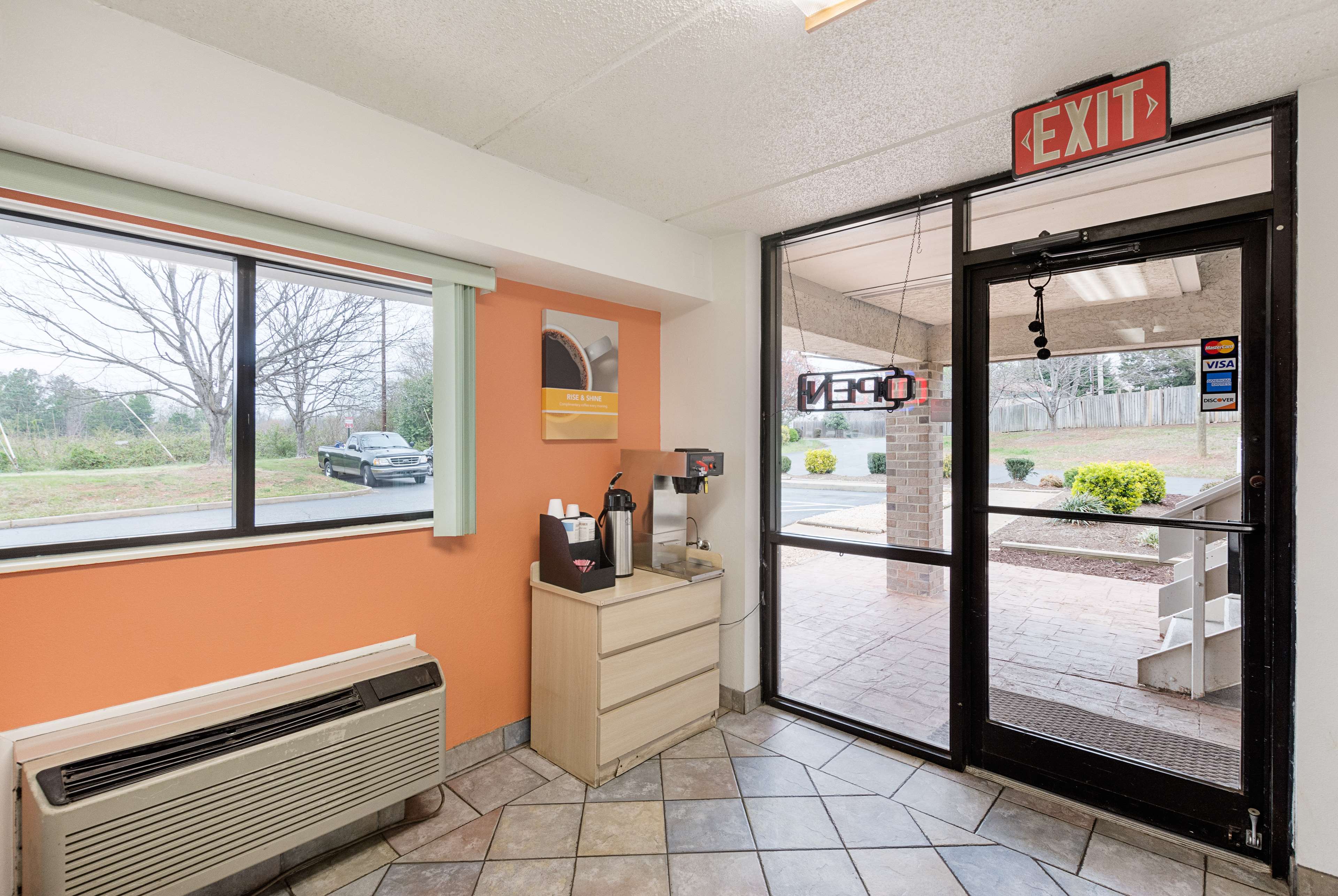 Motel 6 Charlotte Coliseum