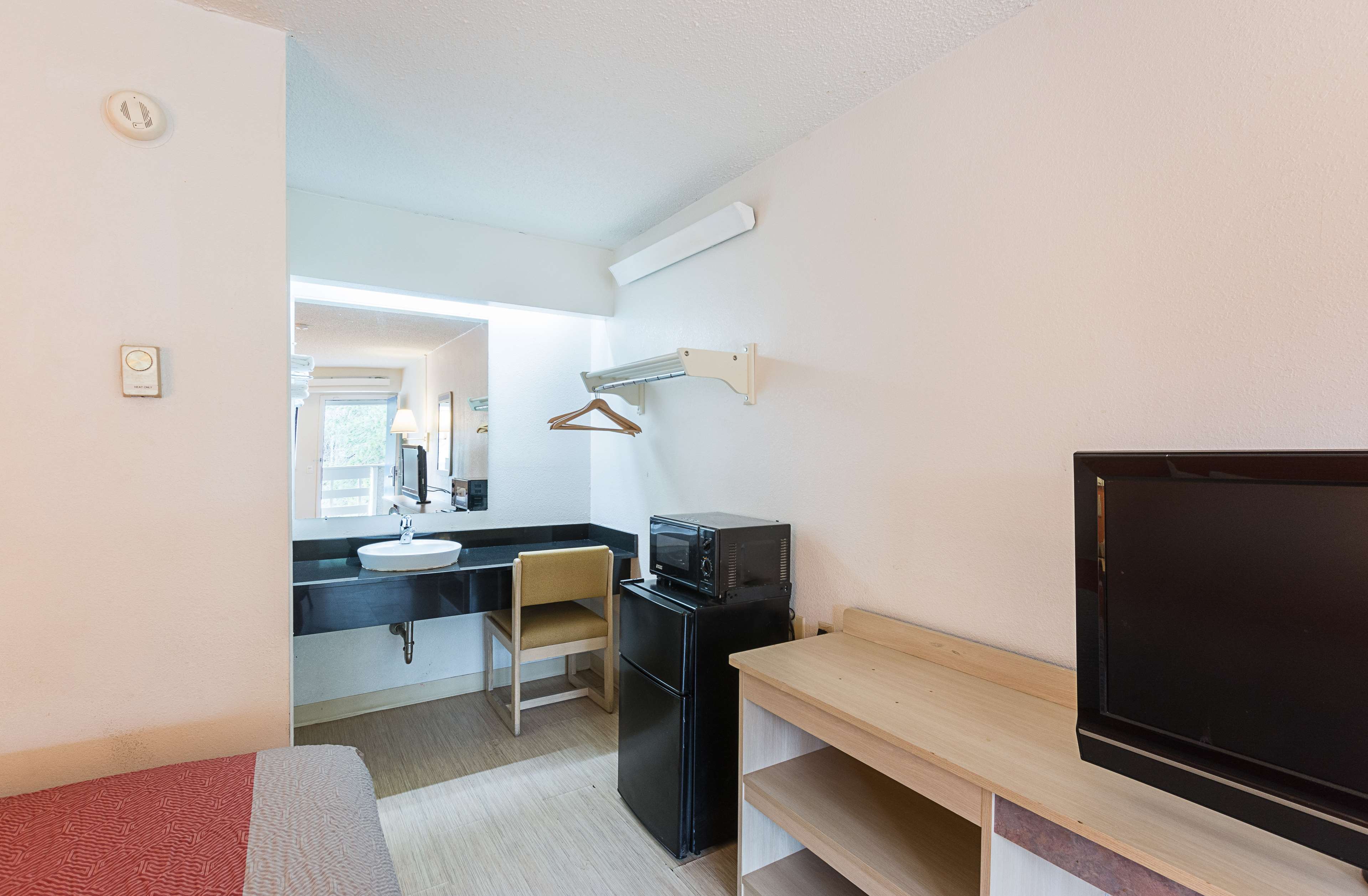 Motel 6 Charlotte Coliseum