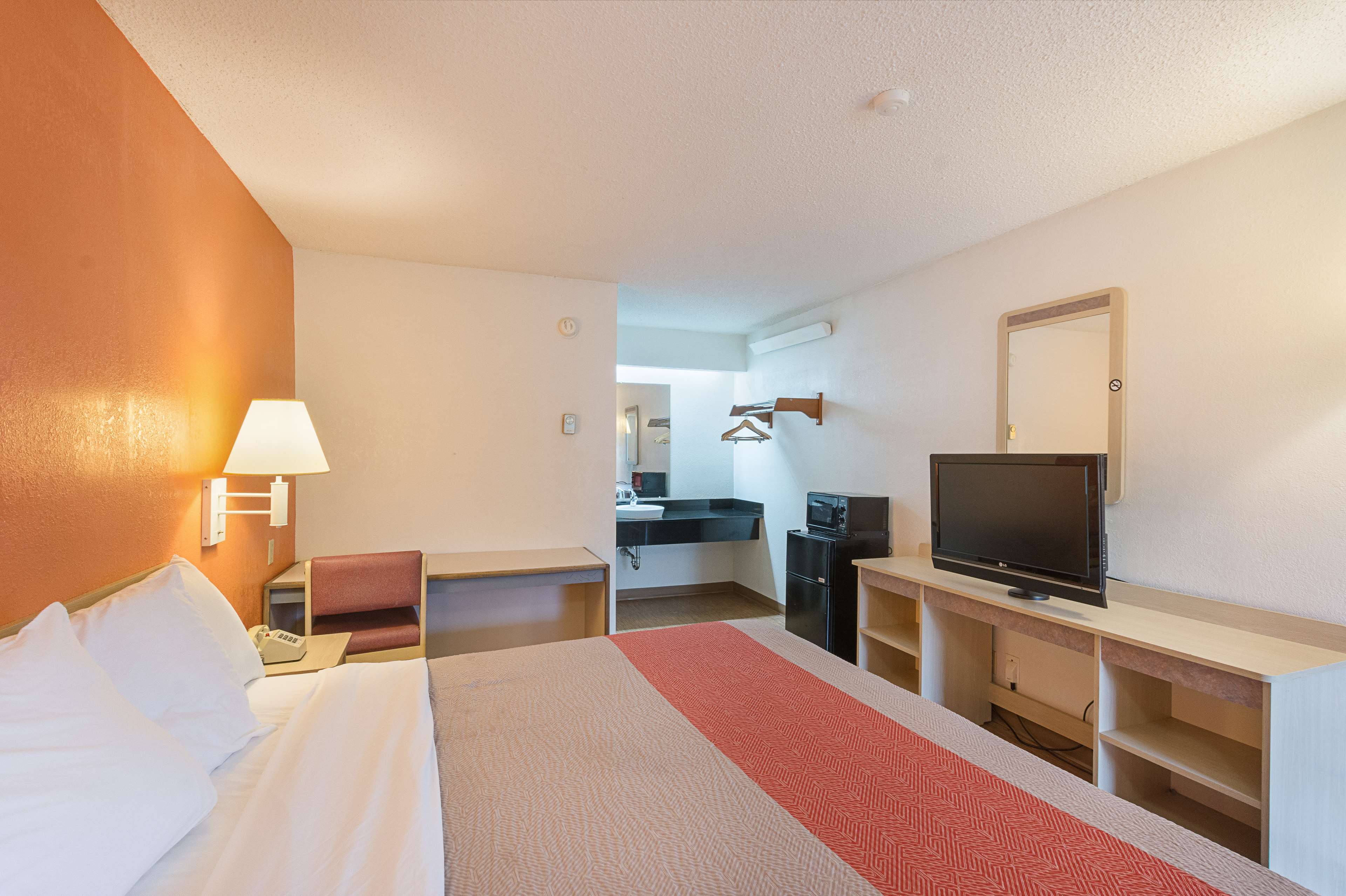 Motel 6 Charlotte Coliseum