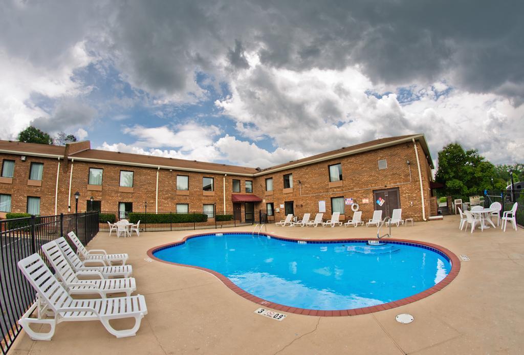 Red Roof Inn Charlotte UNCC