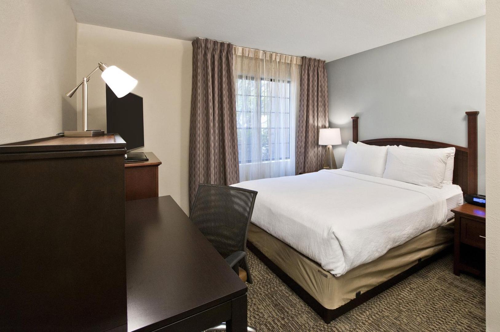 Staybridge Suites Charlotte-Ballantyne