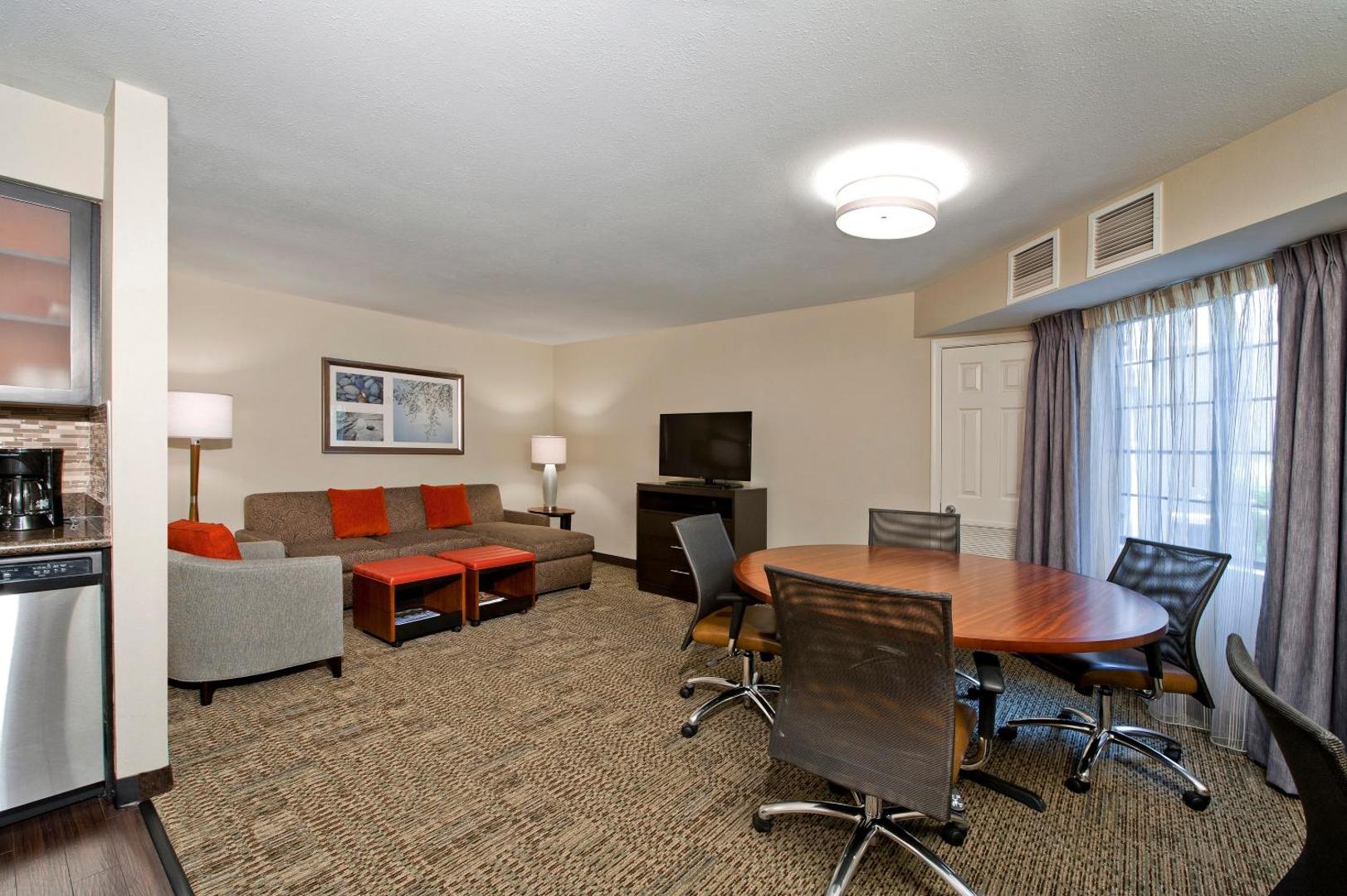 Staybridge Suites Charlotte-Ballantyne