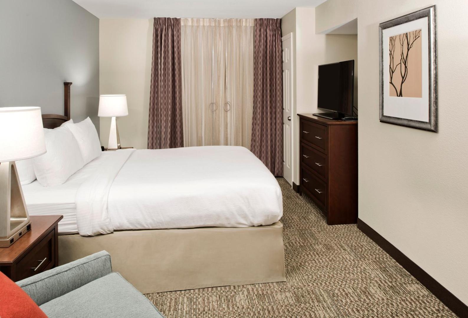 Staybridge Suites Charlotte-Ballantyne