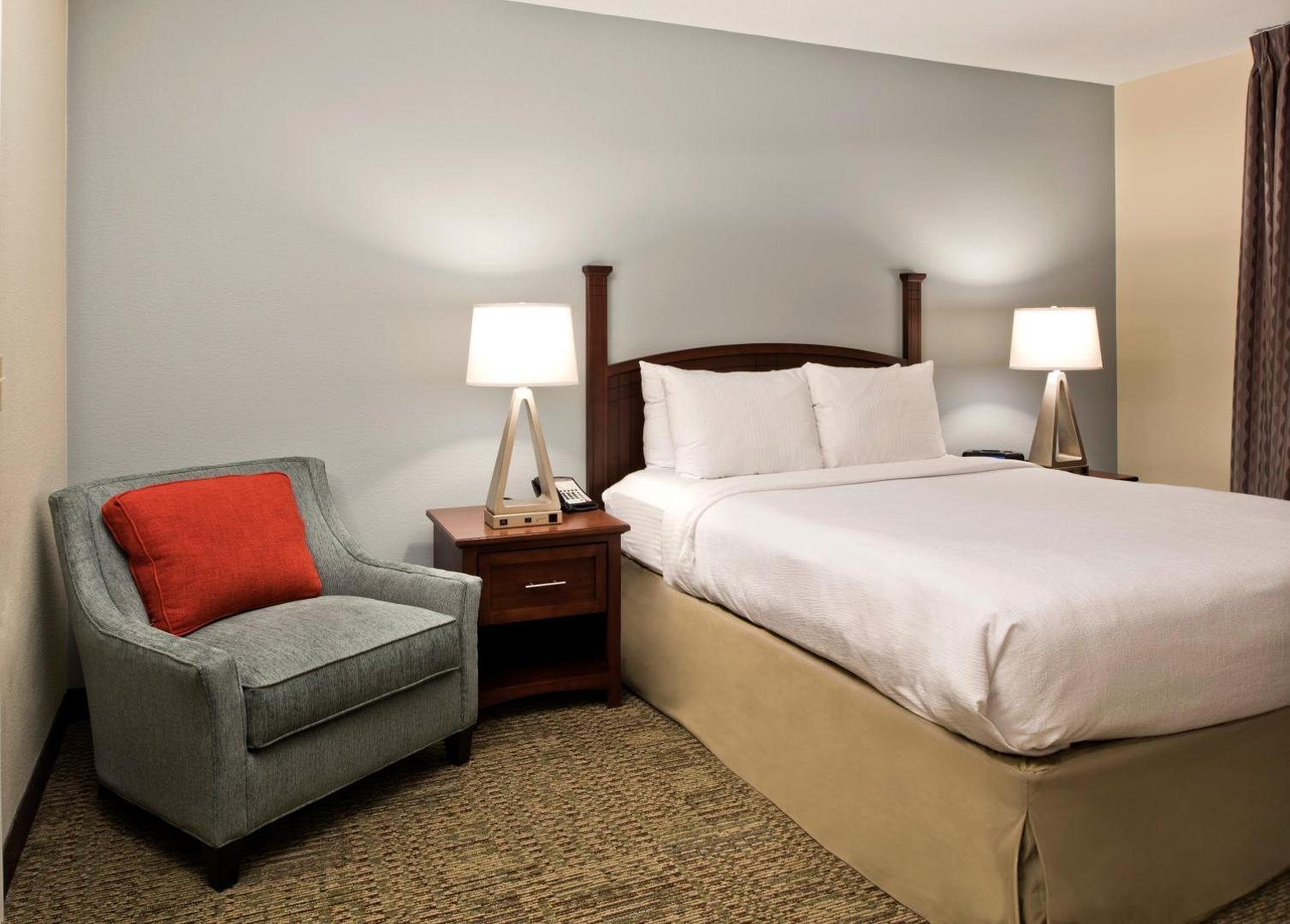 Staybridge Suites Charlotte-Ballantyne