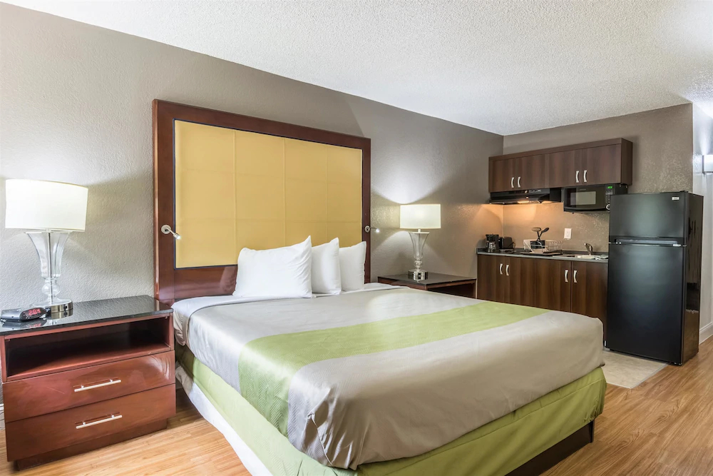 Studio 6 Charlotte NC