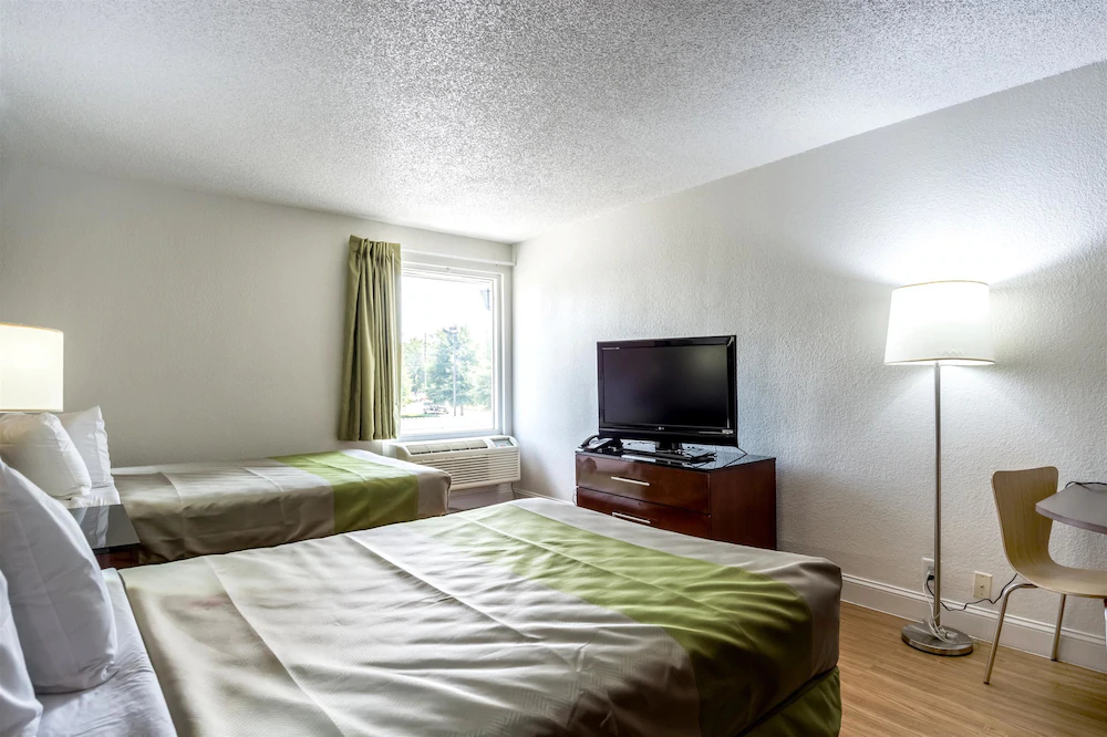 Studio 6 Charlotte NC