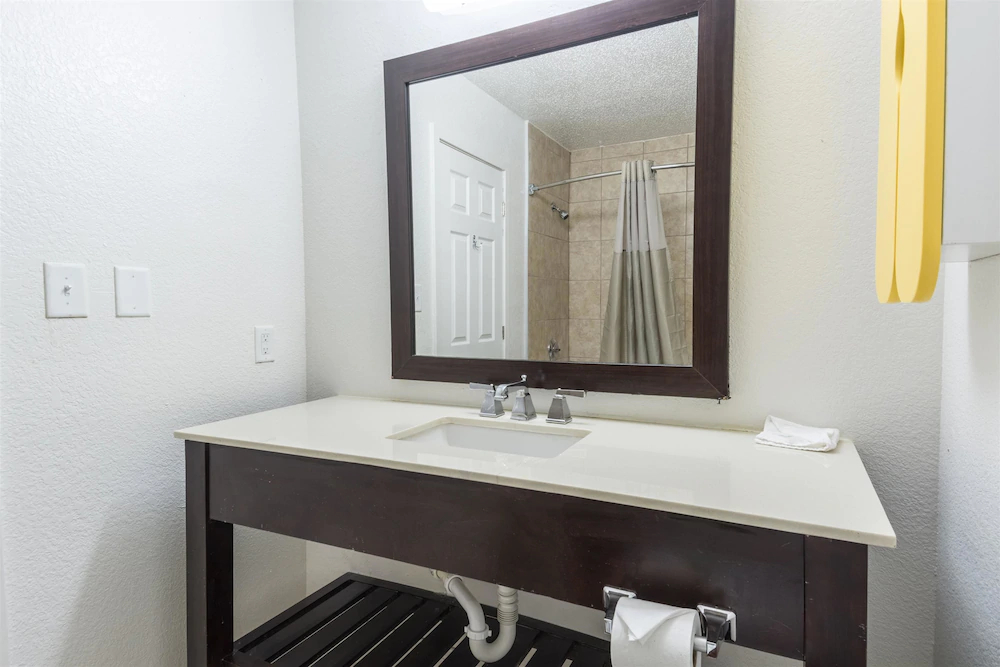 Studio 6 Charlotte NC