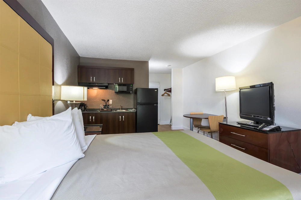 Studio 6 Charlotte NC