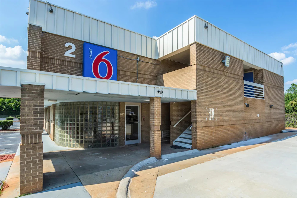 Studio 6 Charlotte NC