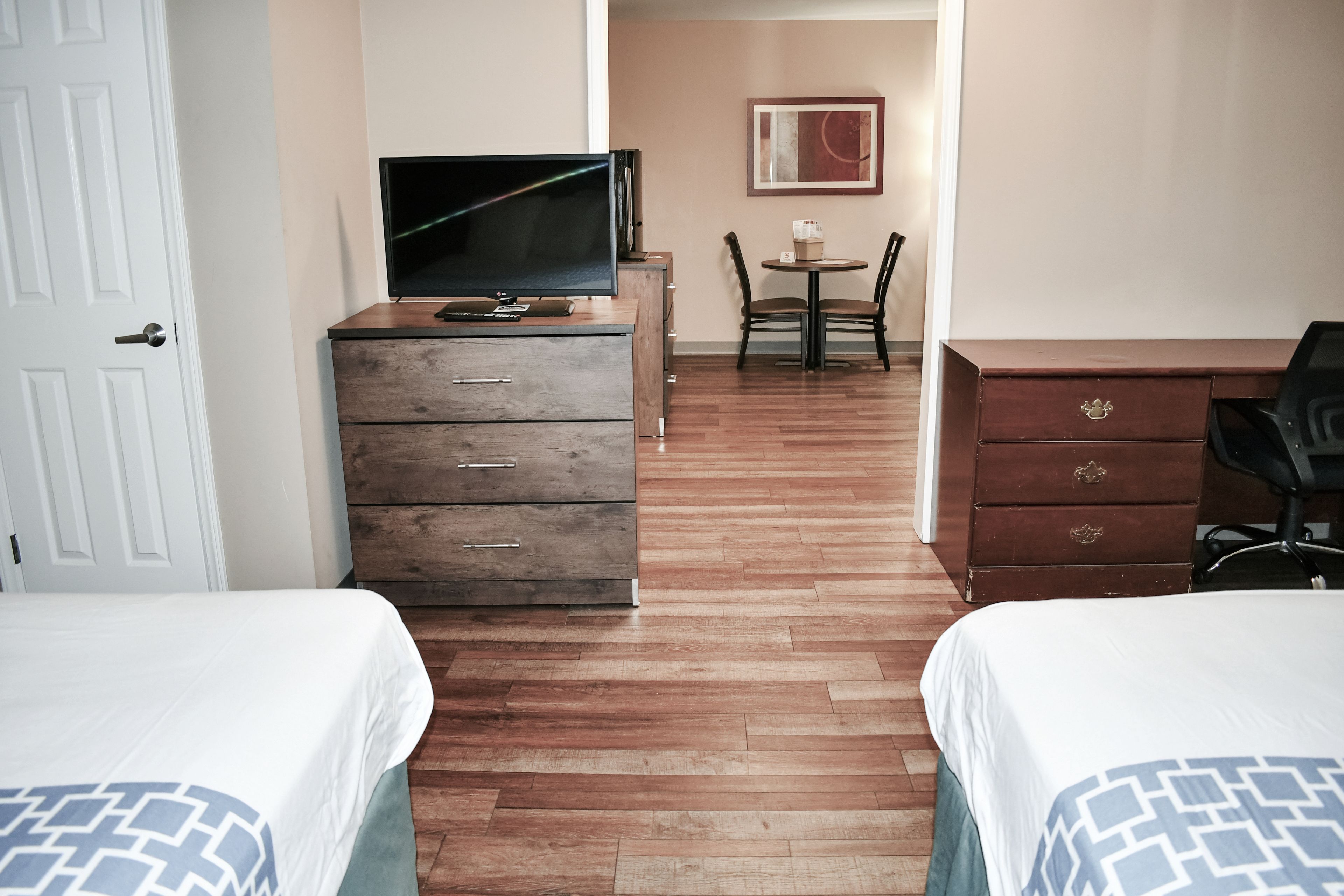 Suburban Studios Charlotte-Ballantyne