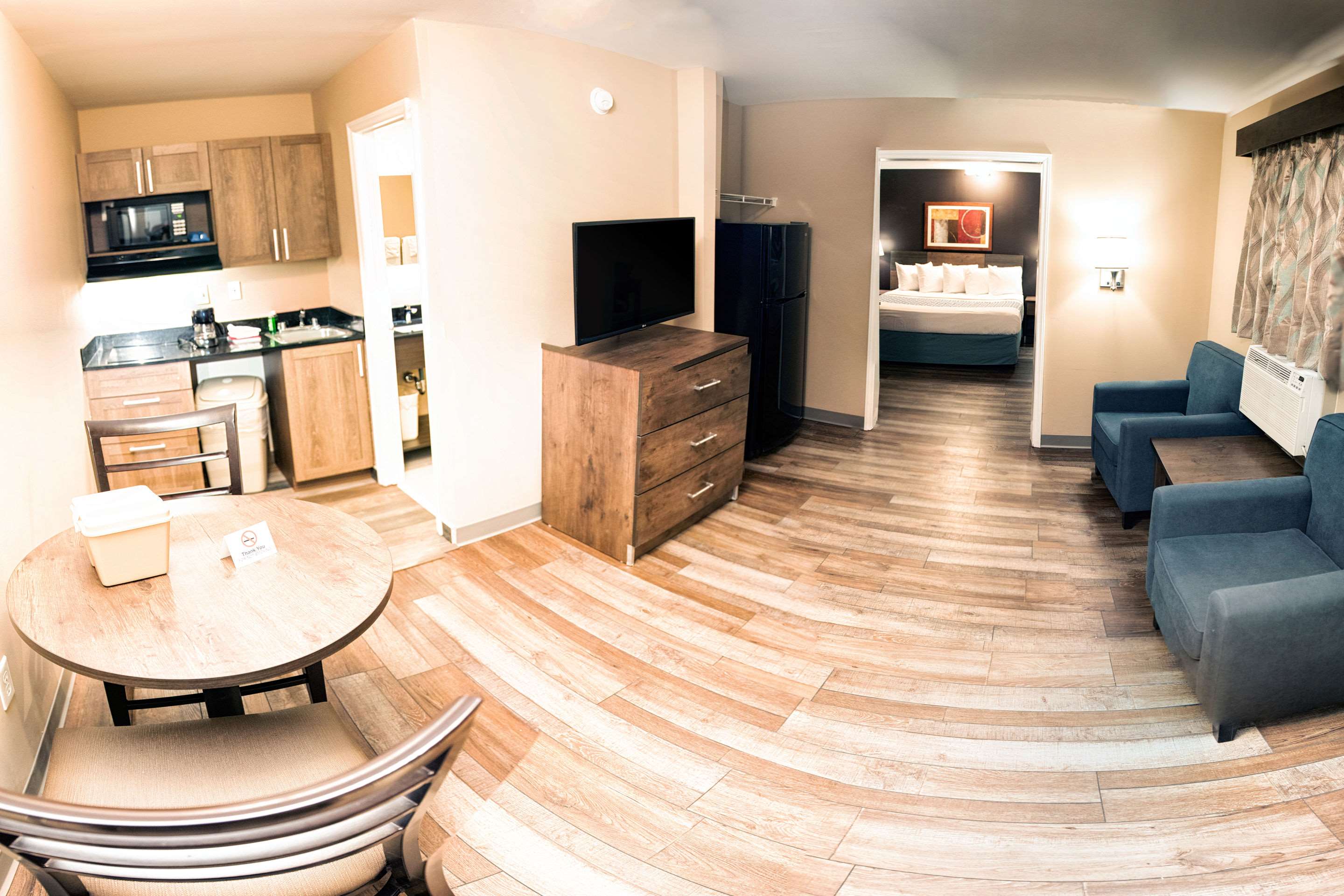 Suburban Studios Charlotte-Ballantyne